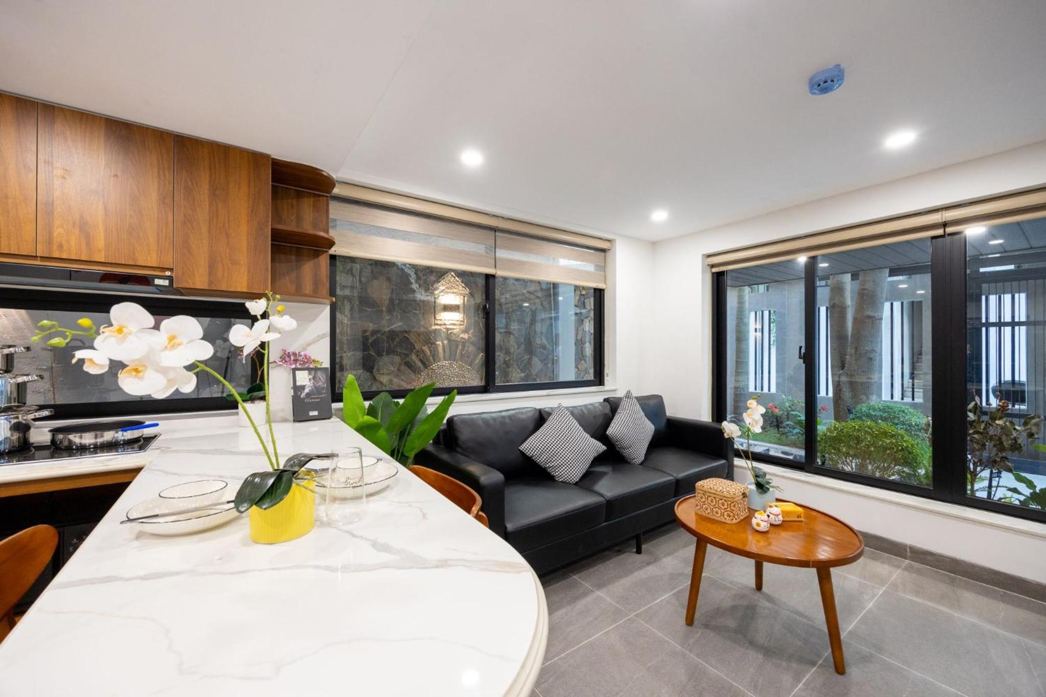 Urchin Apartment