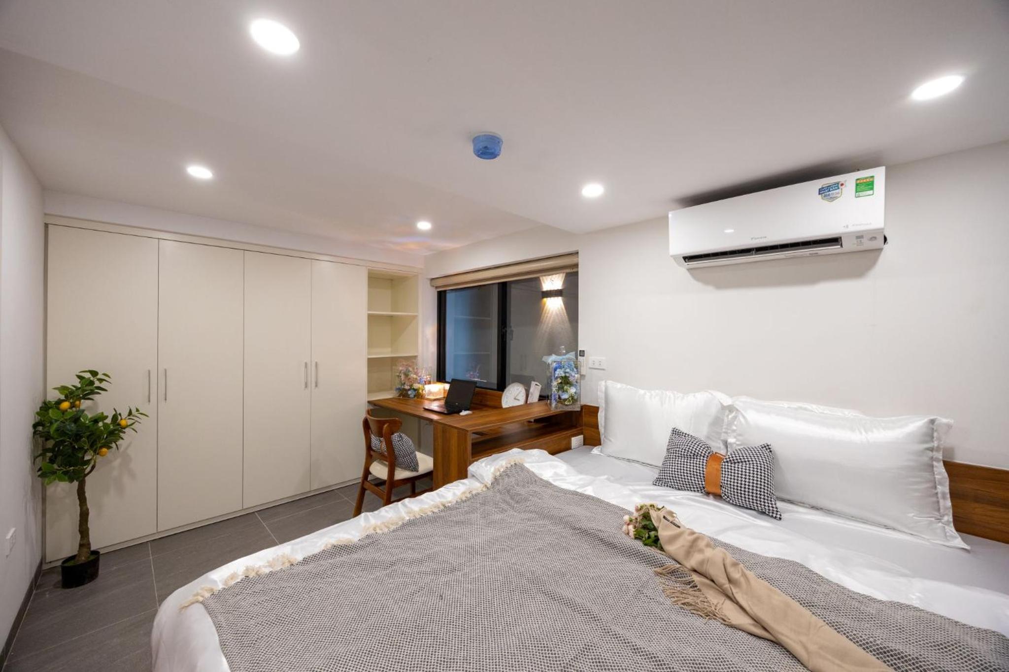 Urchin Apartment