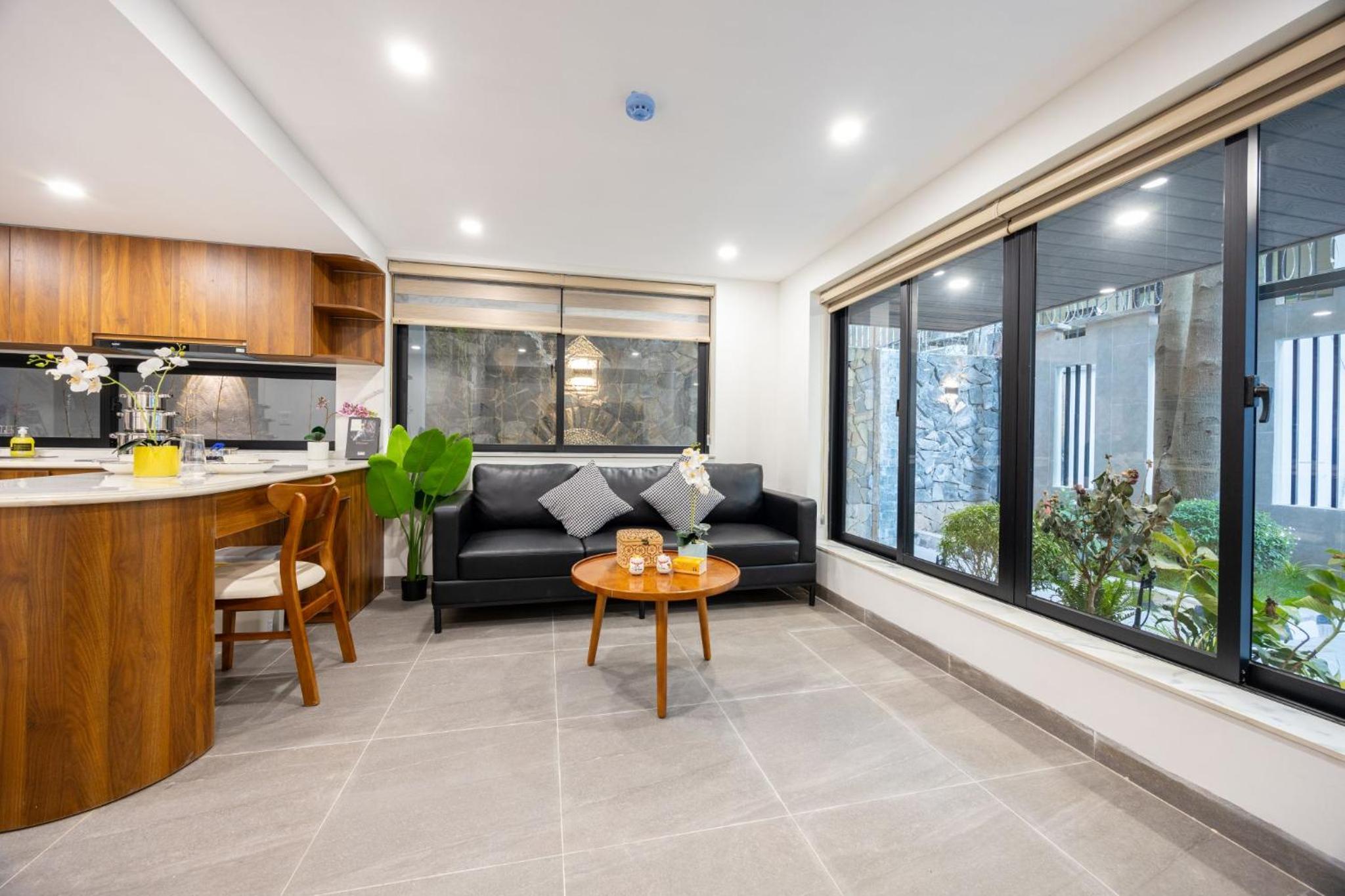 Urchin Apartment