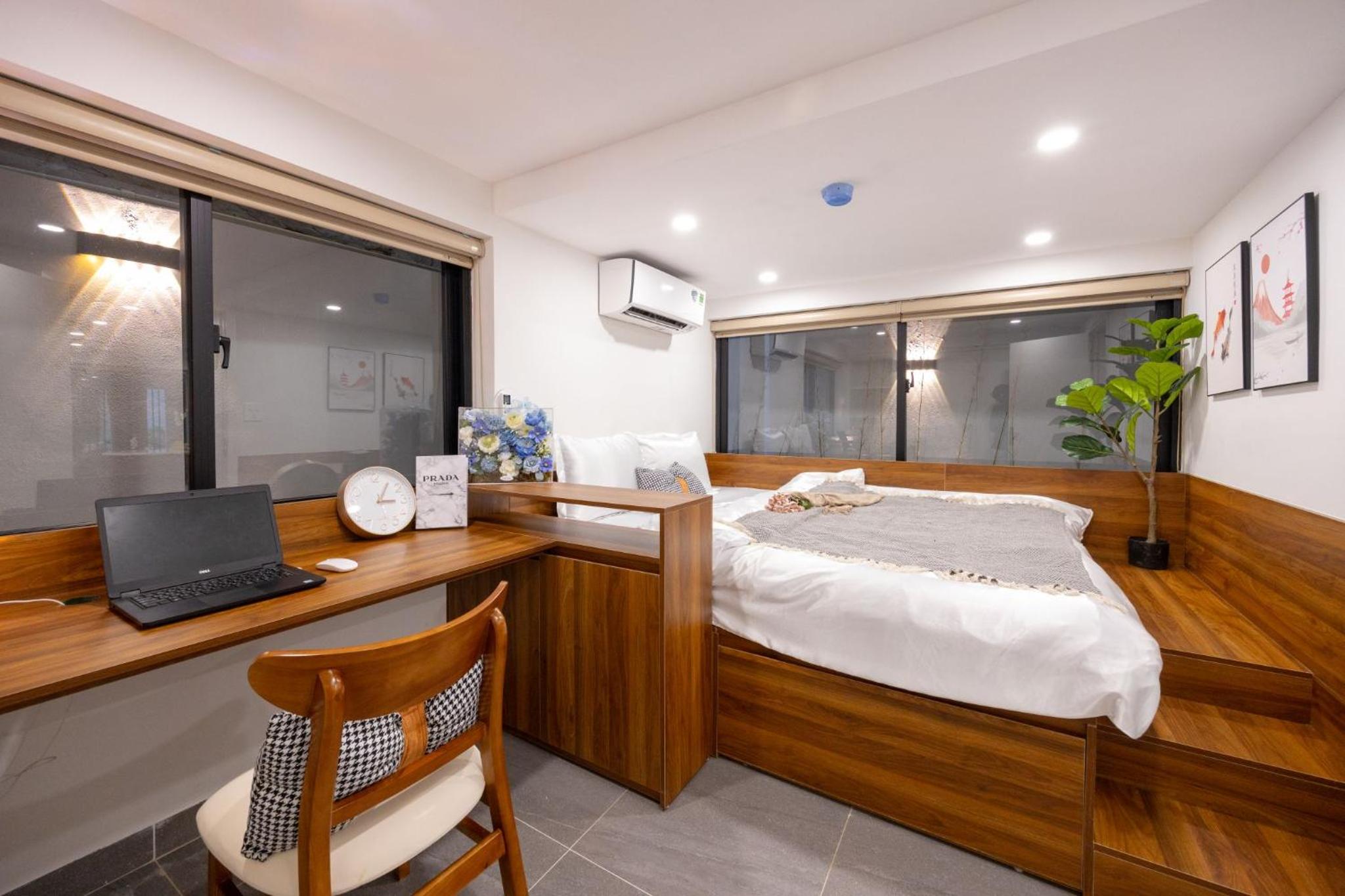 Urchin Apartment