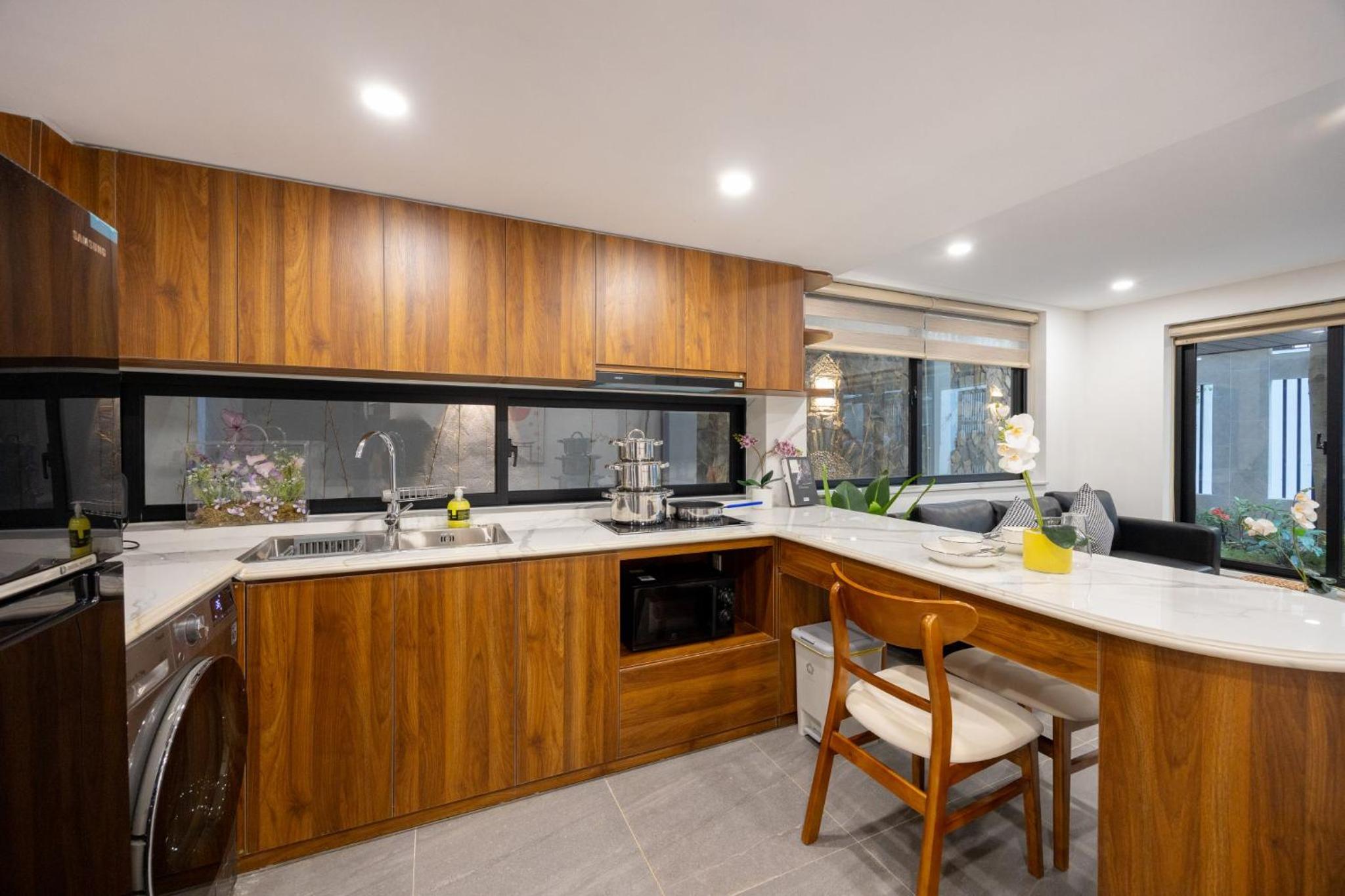 Urchin Apartment