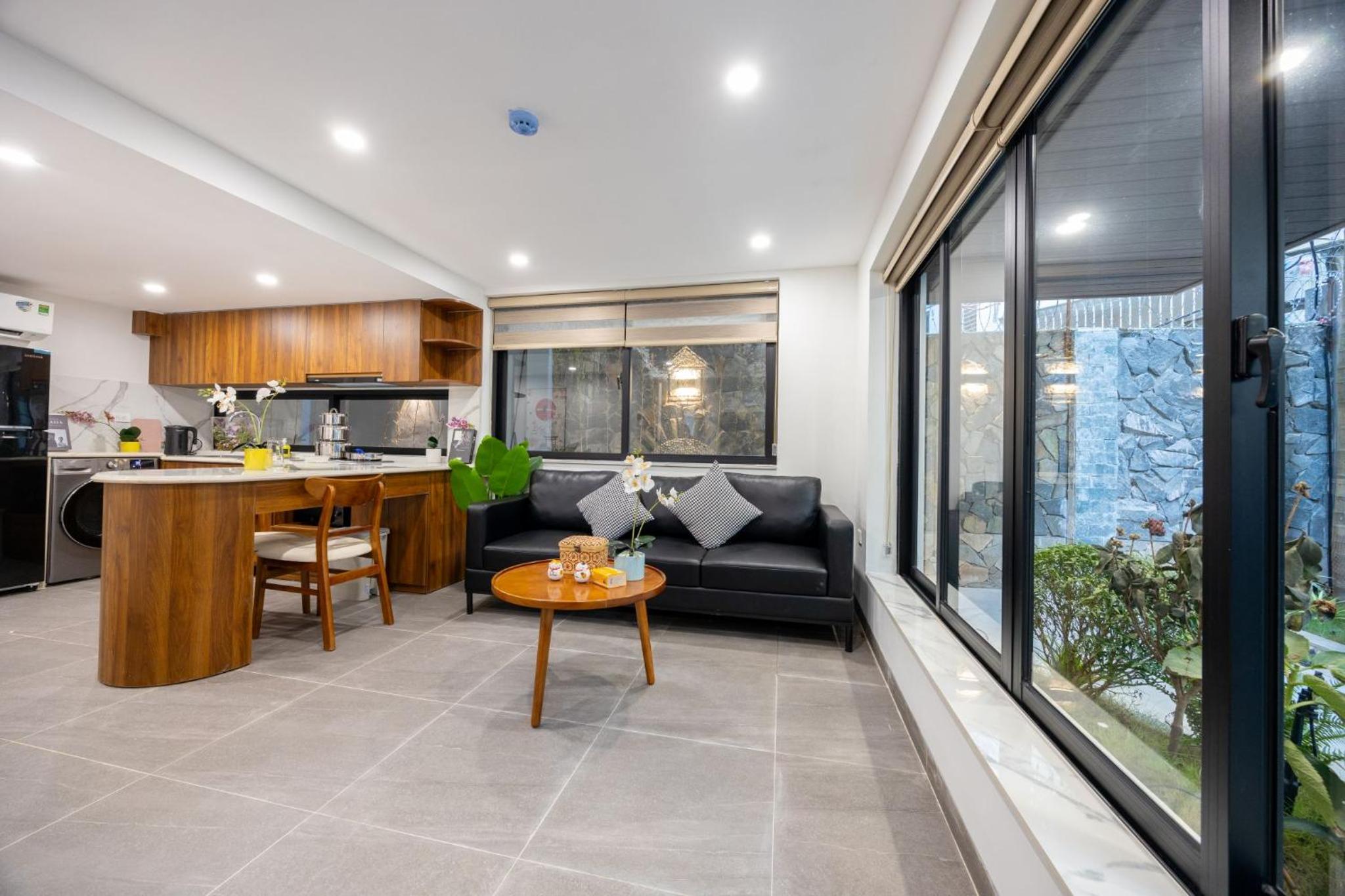 Urchin Apartment