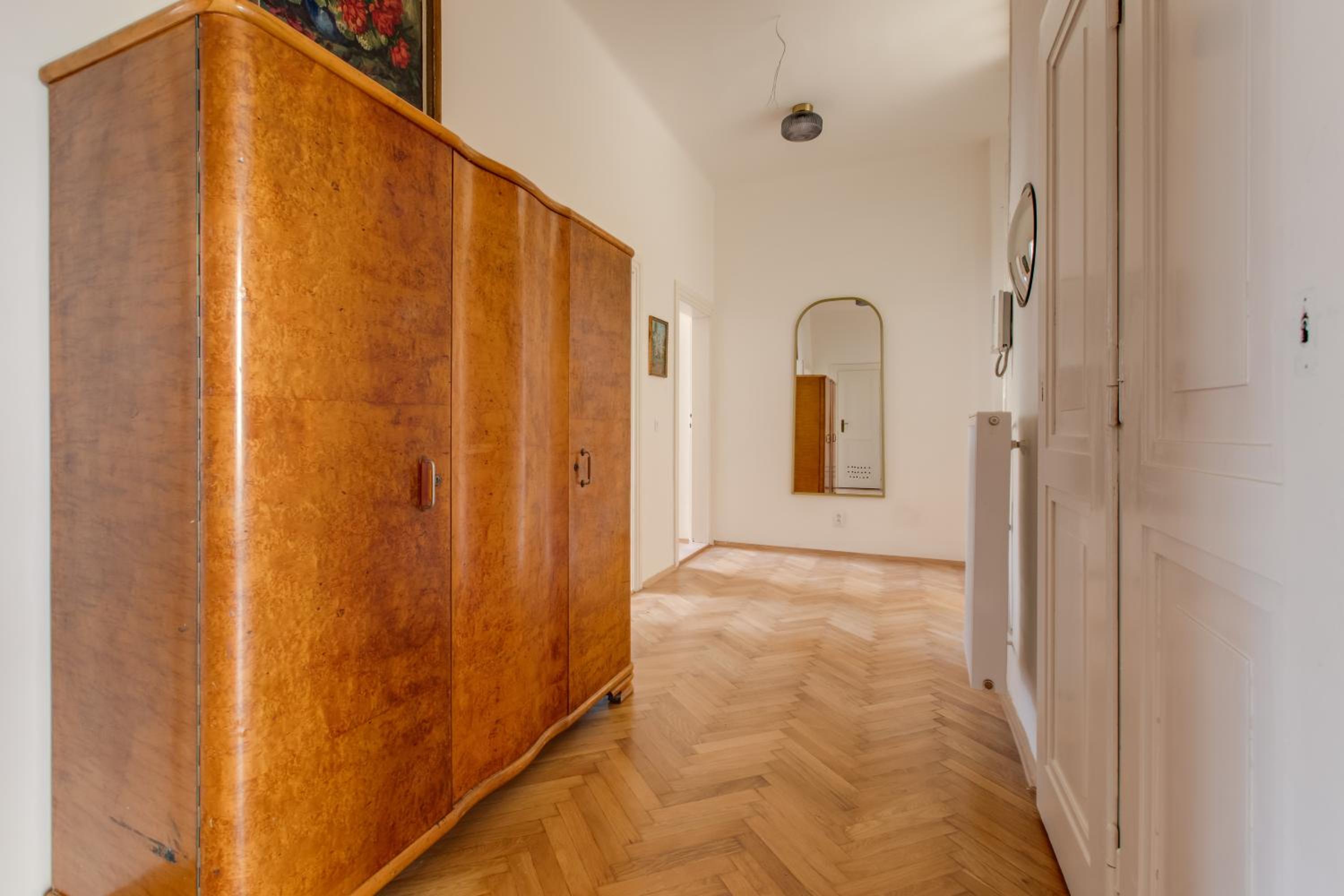 Prague Heart of Old Town Comfy Home 2BDR 2BATH