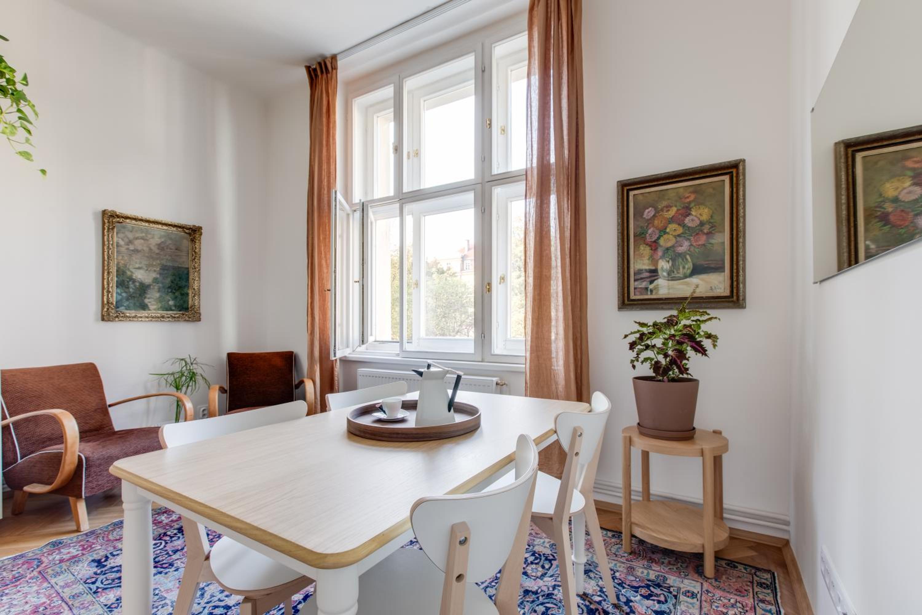 Prague Heart of Old Town Comfy Home 2BDR 2BATH