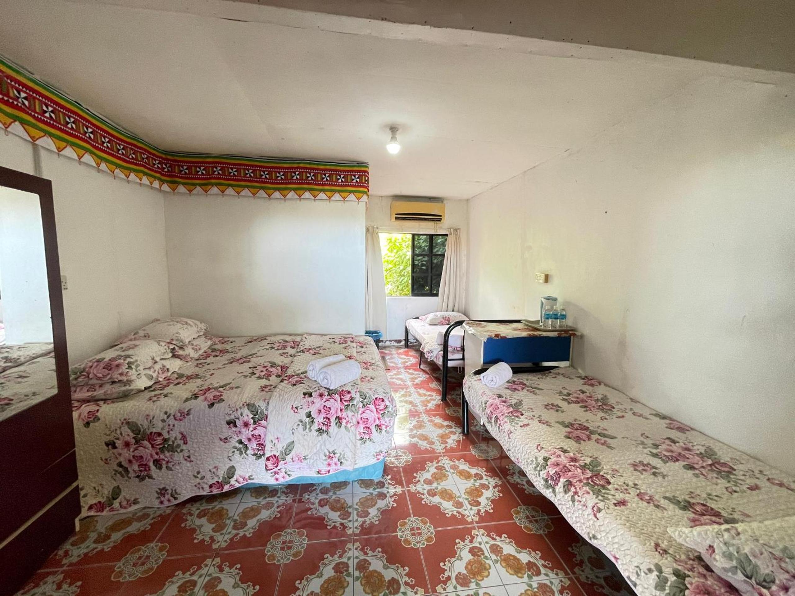 Aravilla Homestay Family photo 6