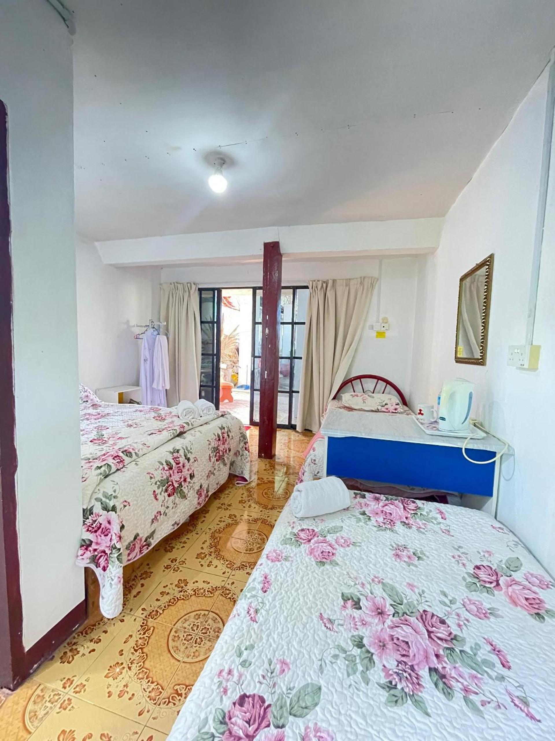 Aravilla Homestay Family photo 8