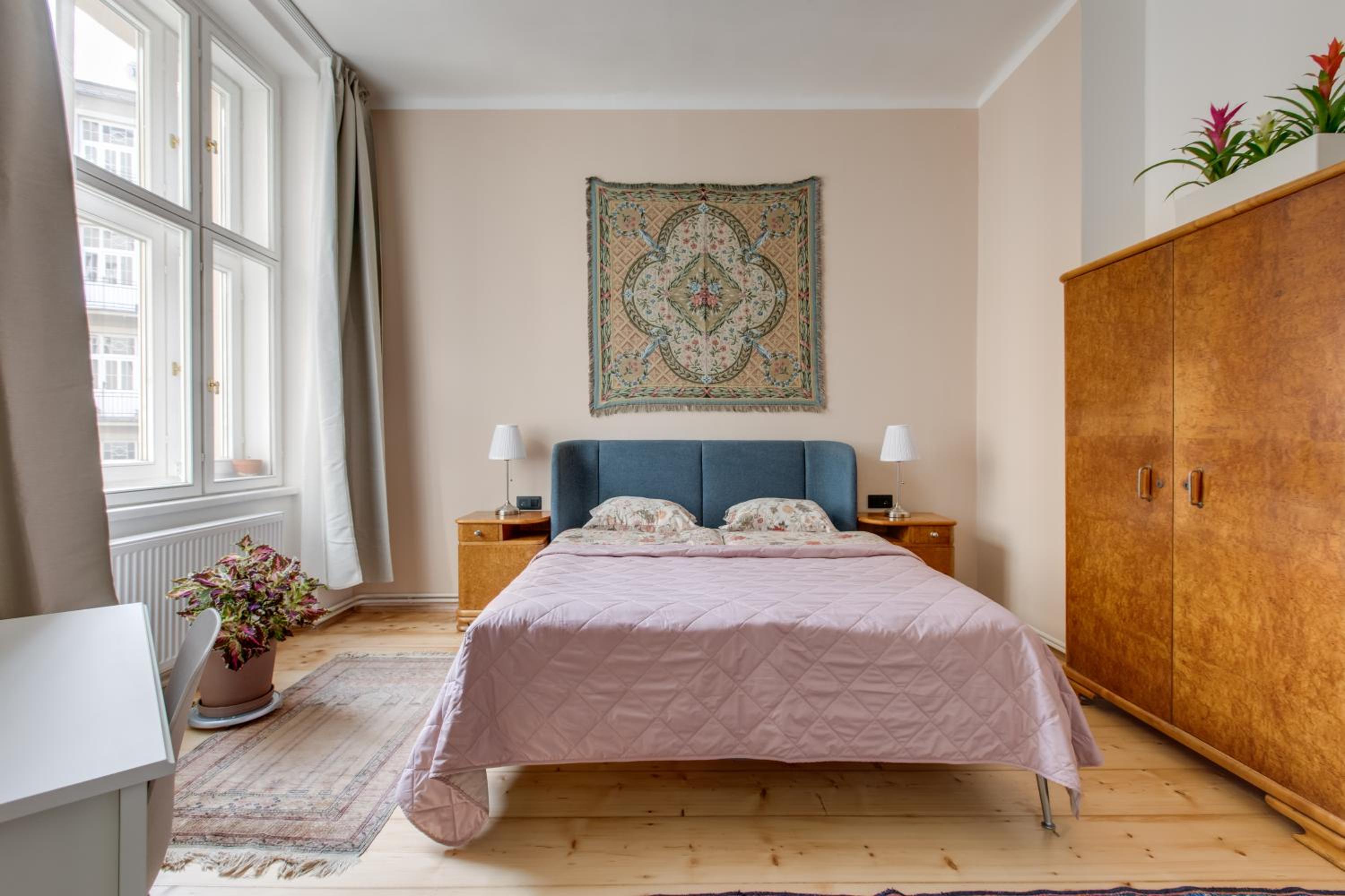 Prague Heart of Old Town Comfy Home 2BDR 2BATH