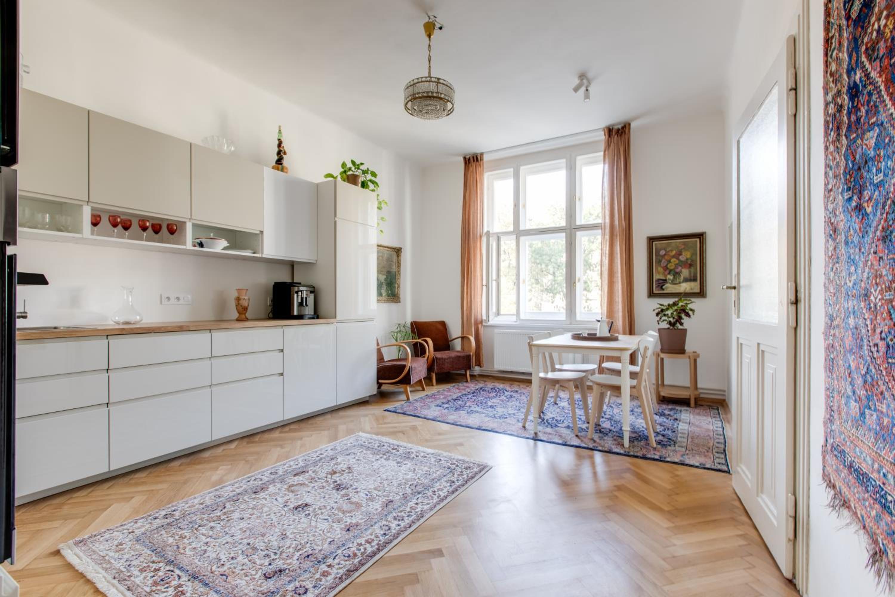 Prague Heart of Old Town Comfy Home 2BDR 2BATH