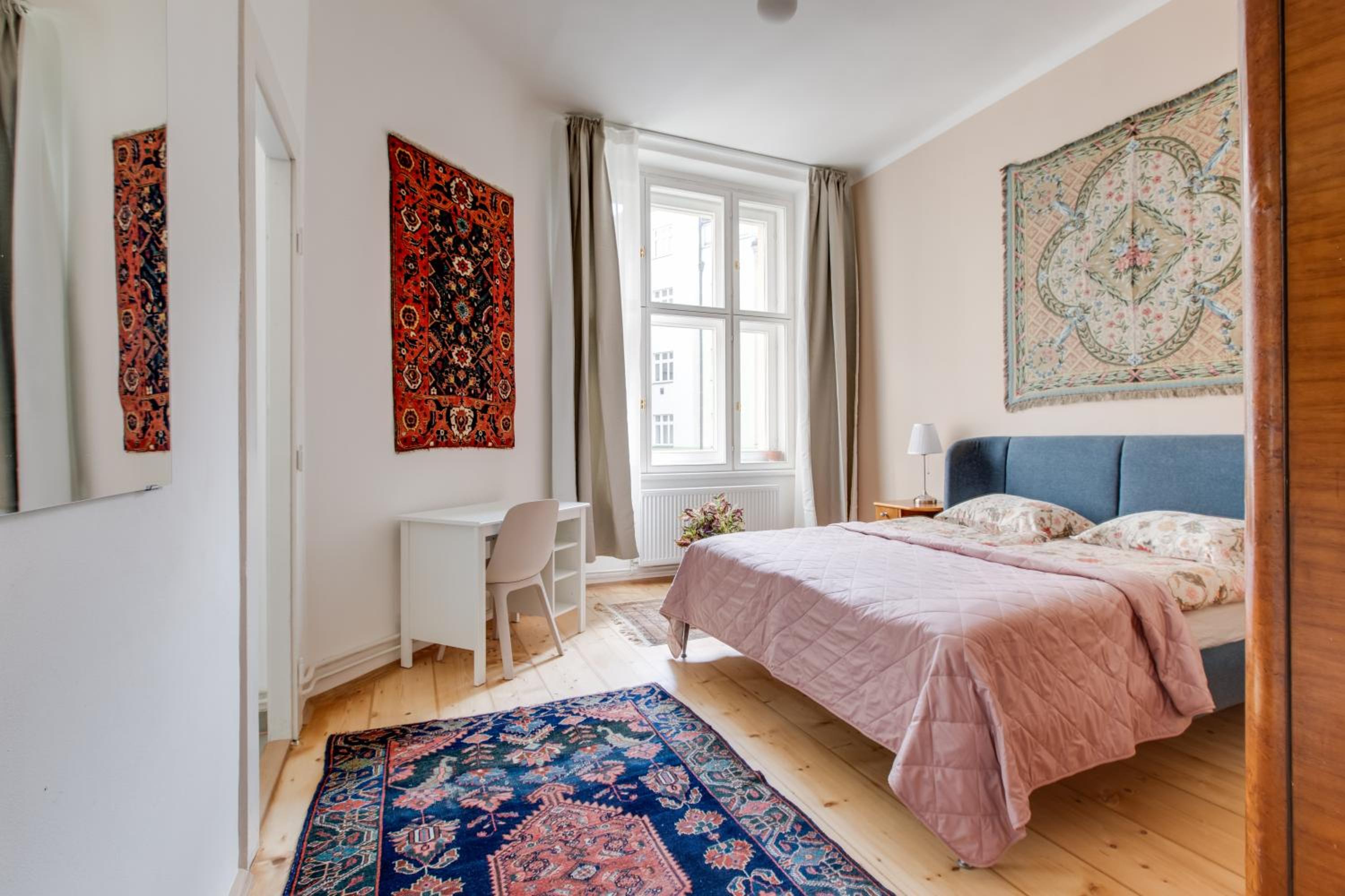 Prague Heart of Old Town Comfy Home 2BDR 2BATH