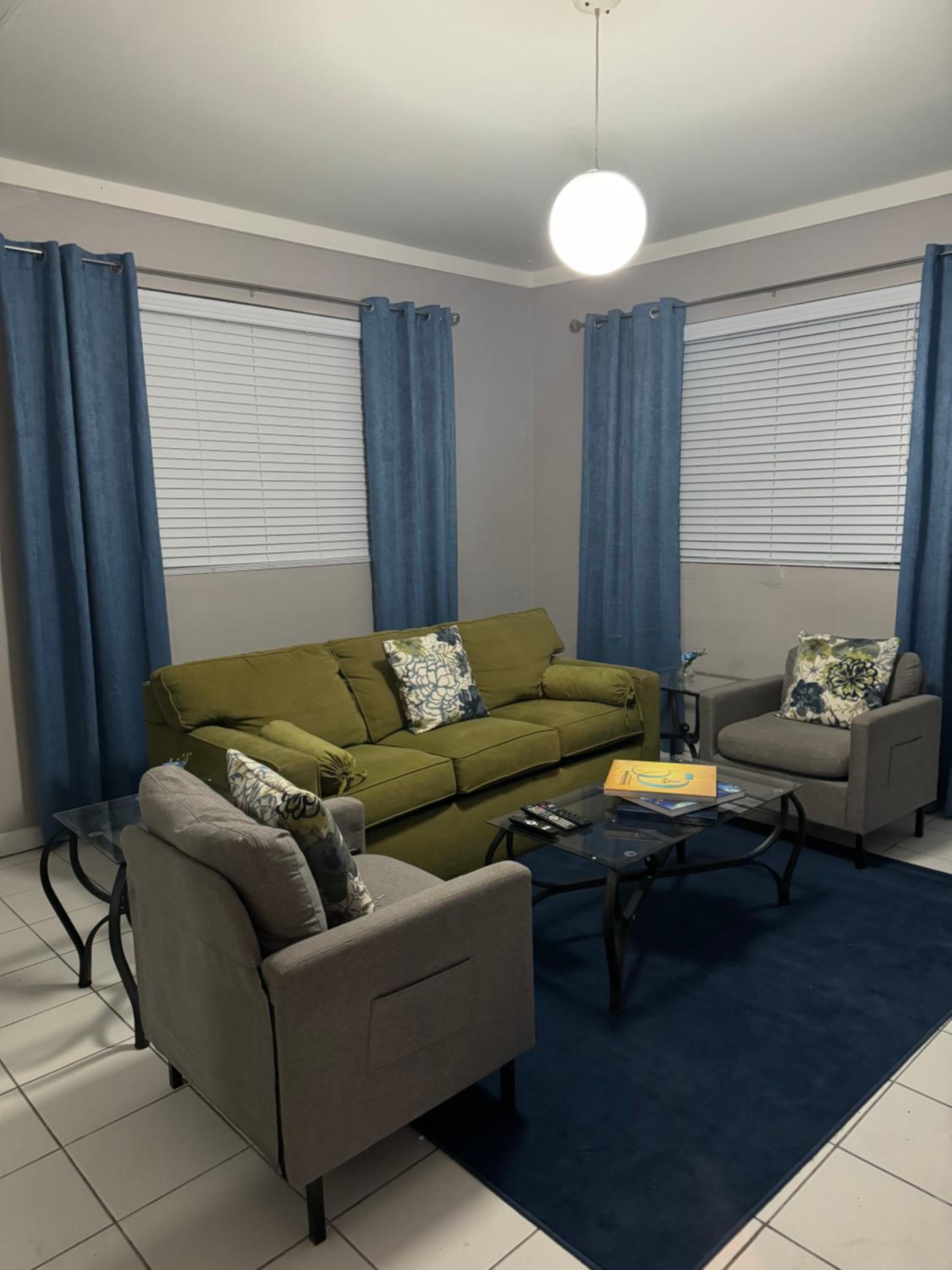 Kozy Bahamas Getaway 25mins from Airport & USA Embassy