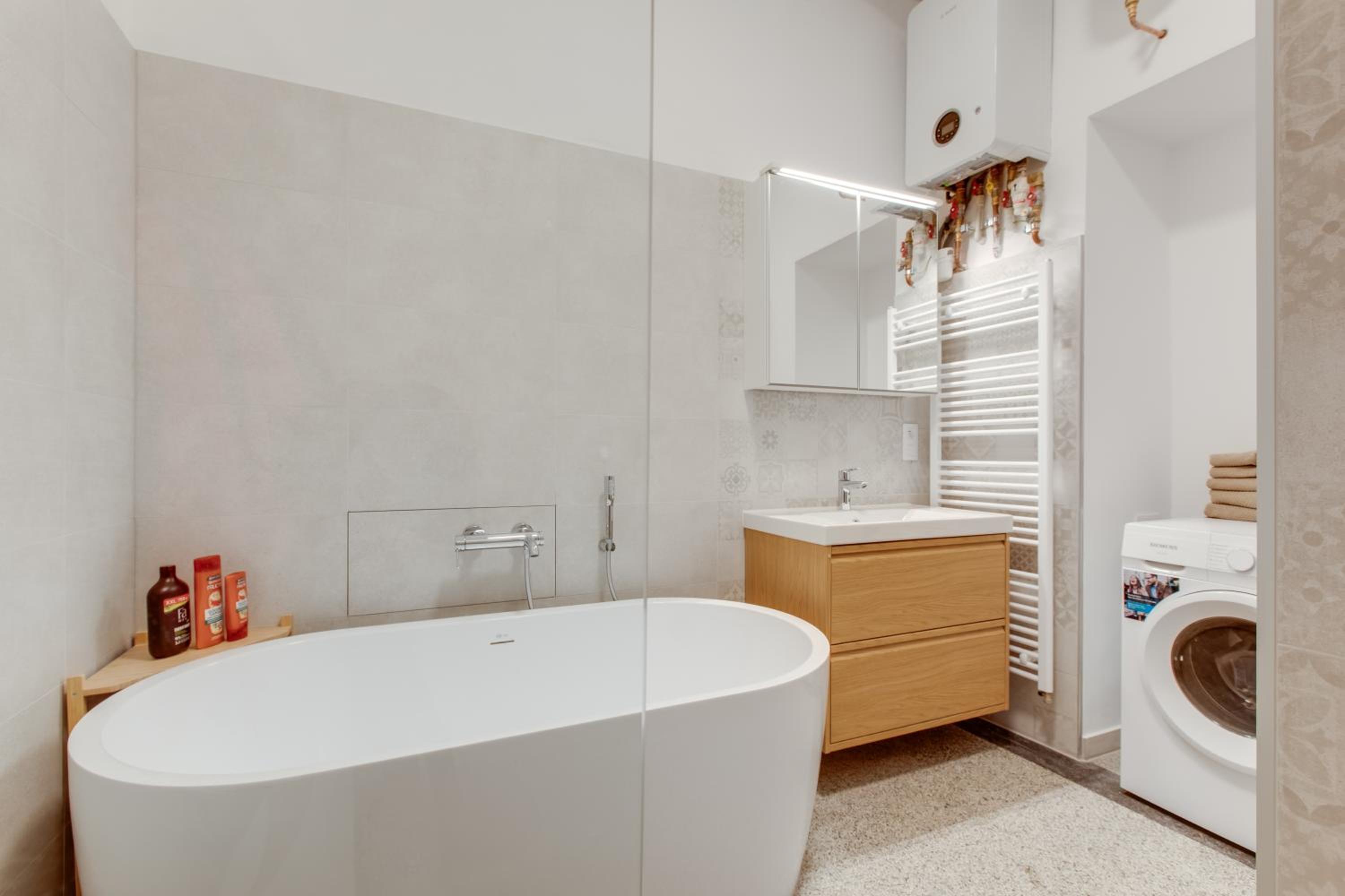 Prague Heart of Old Town Comfy Home 2BDR 2BATH