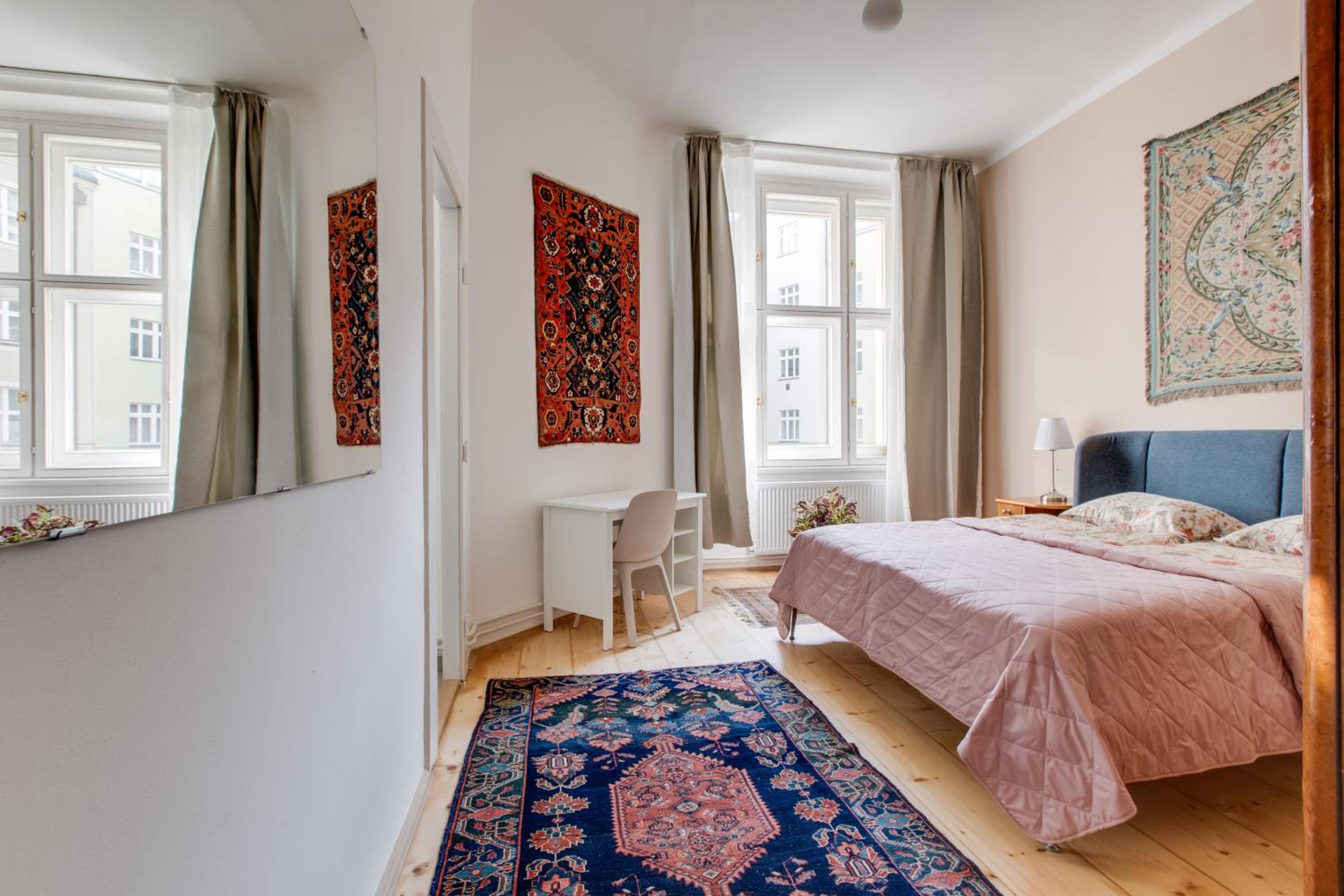 Prague Heart of Old Town Comfy Home 2BDR 2BATH