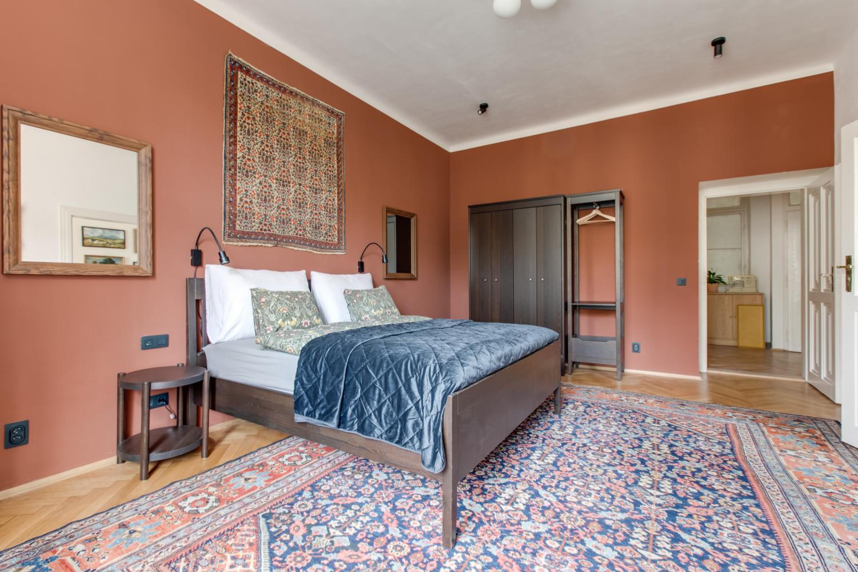 Prague Heart of Old Town Comfy Home 2BDR 2BATH