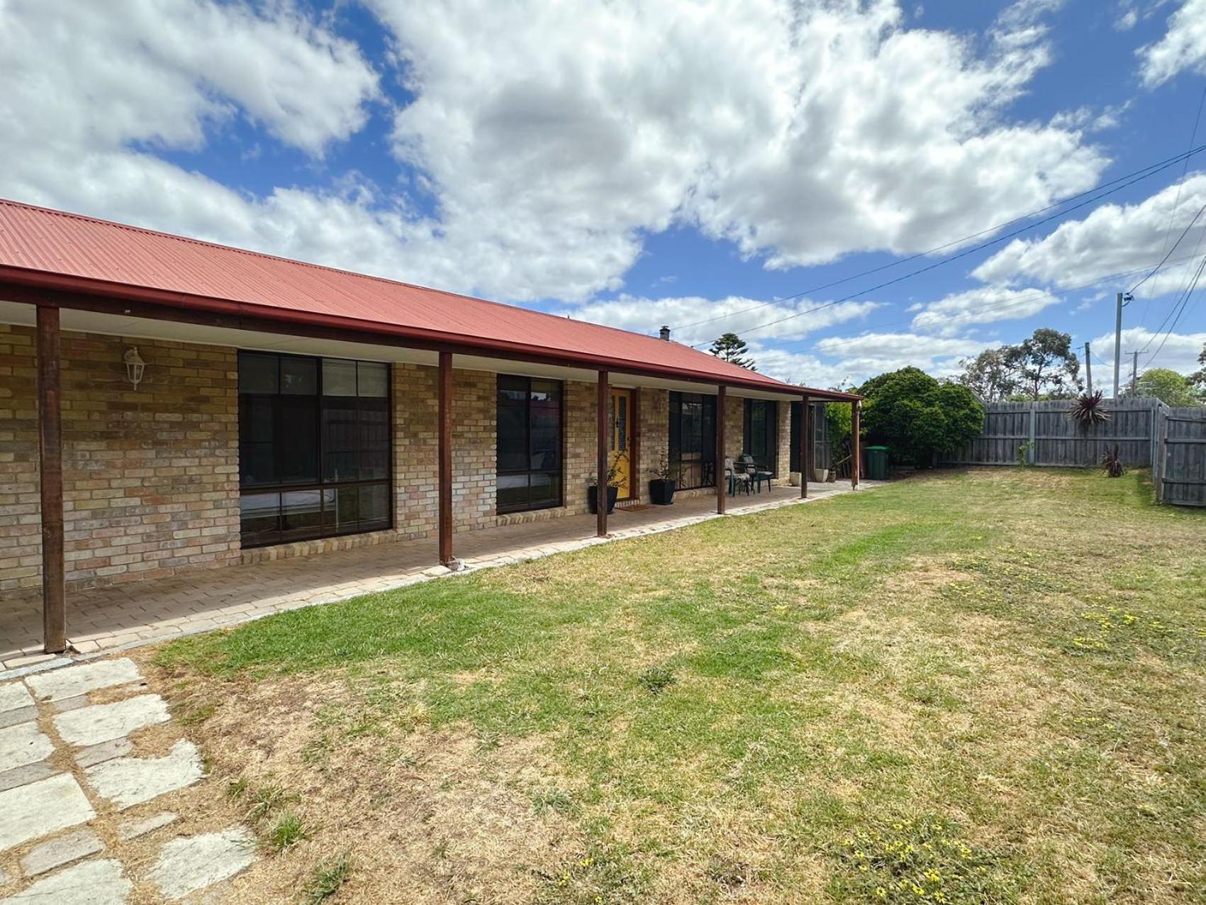 Seven Mile Beach House - 5 minutes to the Airport