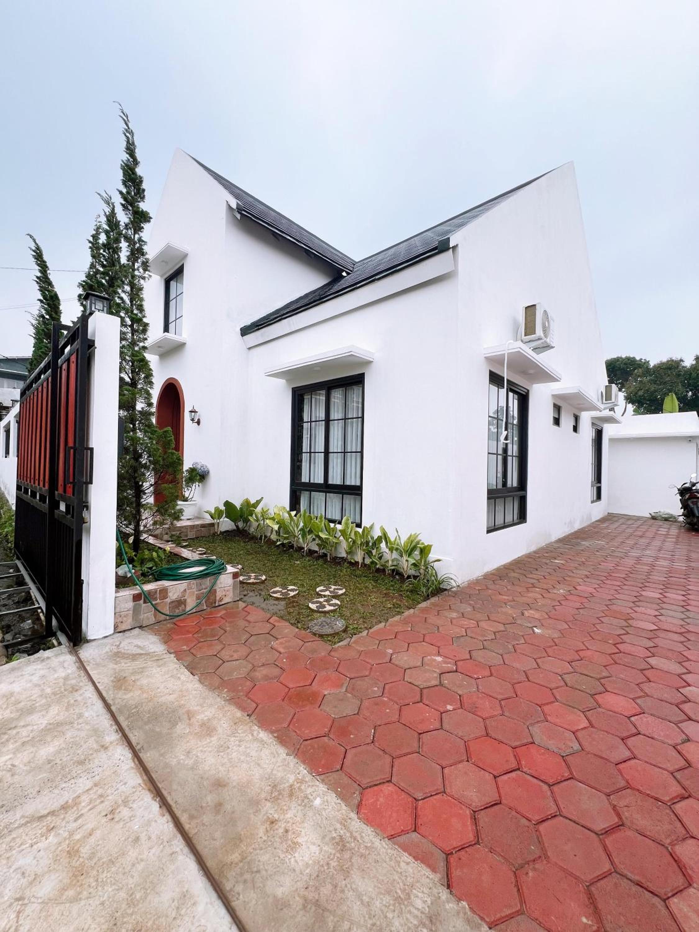 Casa de Gaudete 3 Bedroom King Size Villa Lembang view 5