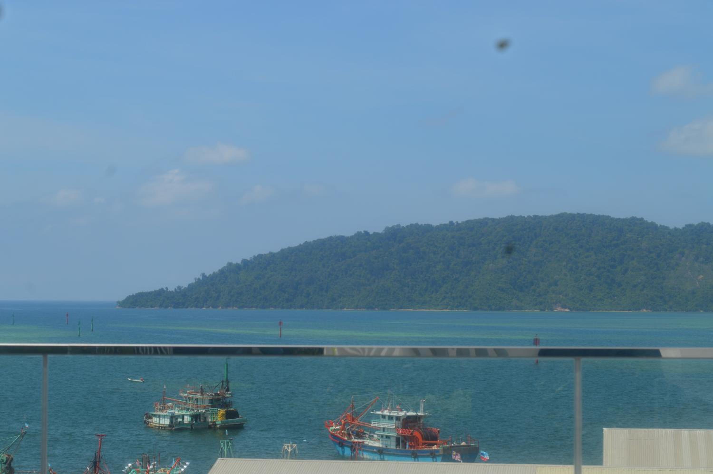 PINAY Home 21, Cityview - The Shore Kota Kinabalu photo 7