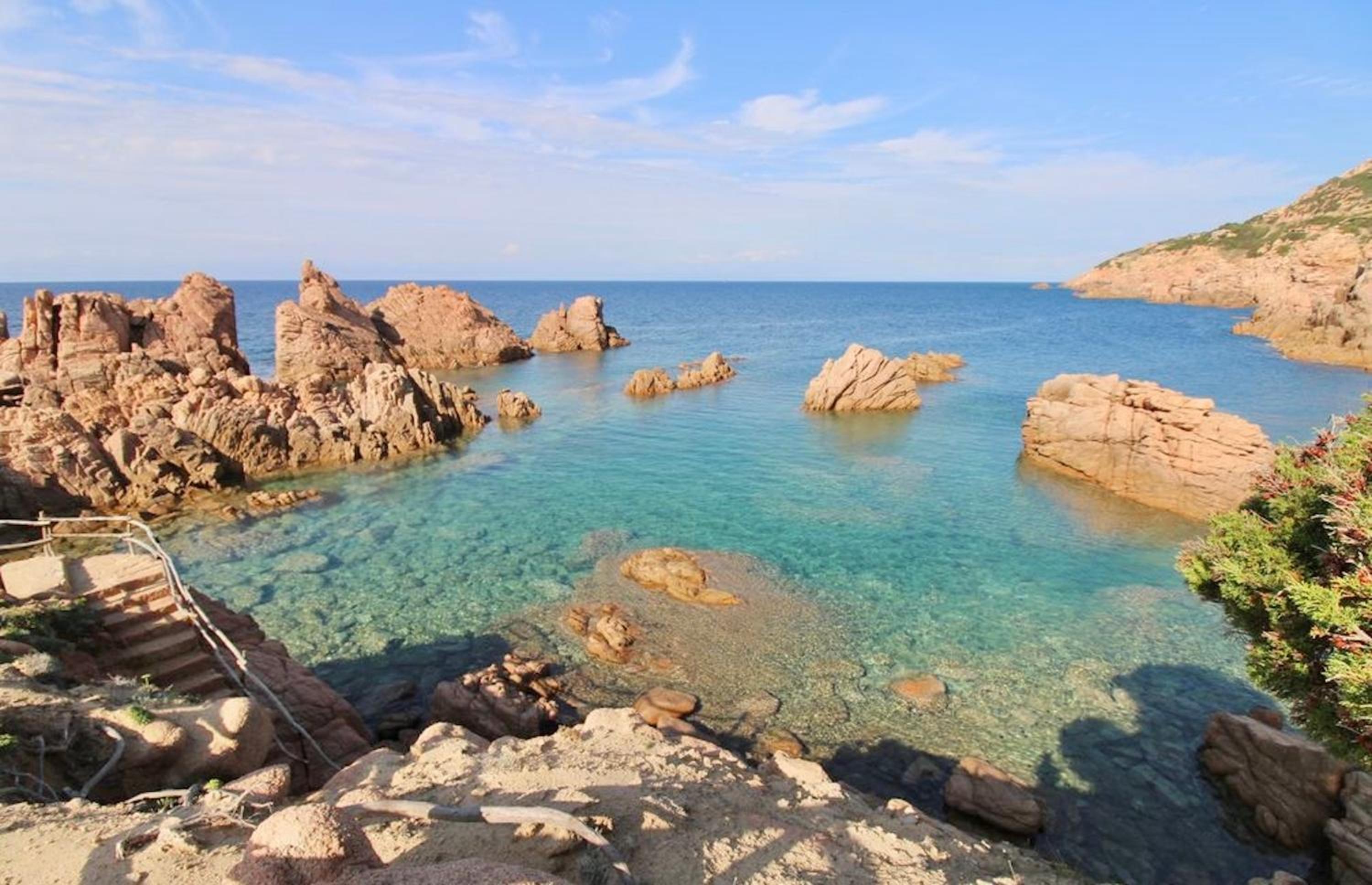 Residence with swimming-pool in Costa Paradiso, apartments 6 beds with private outdoor area