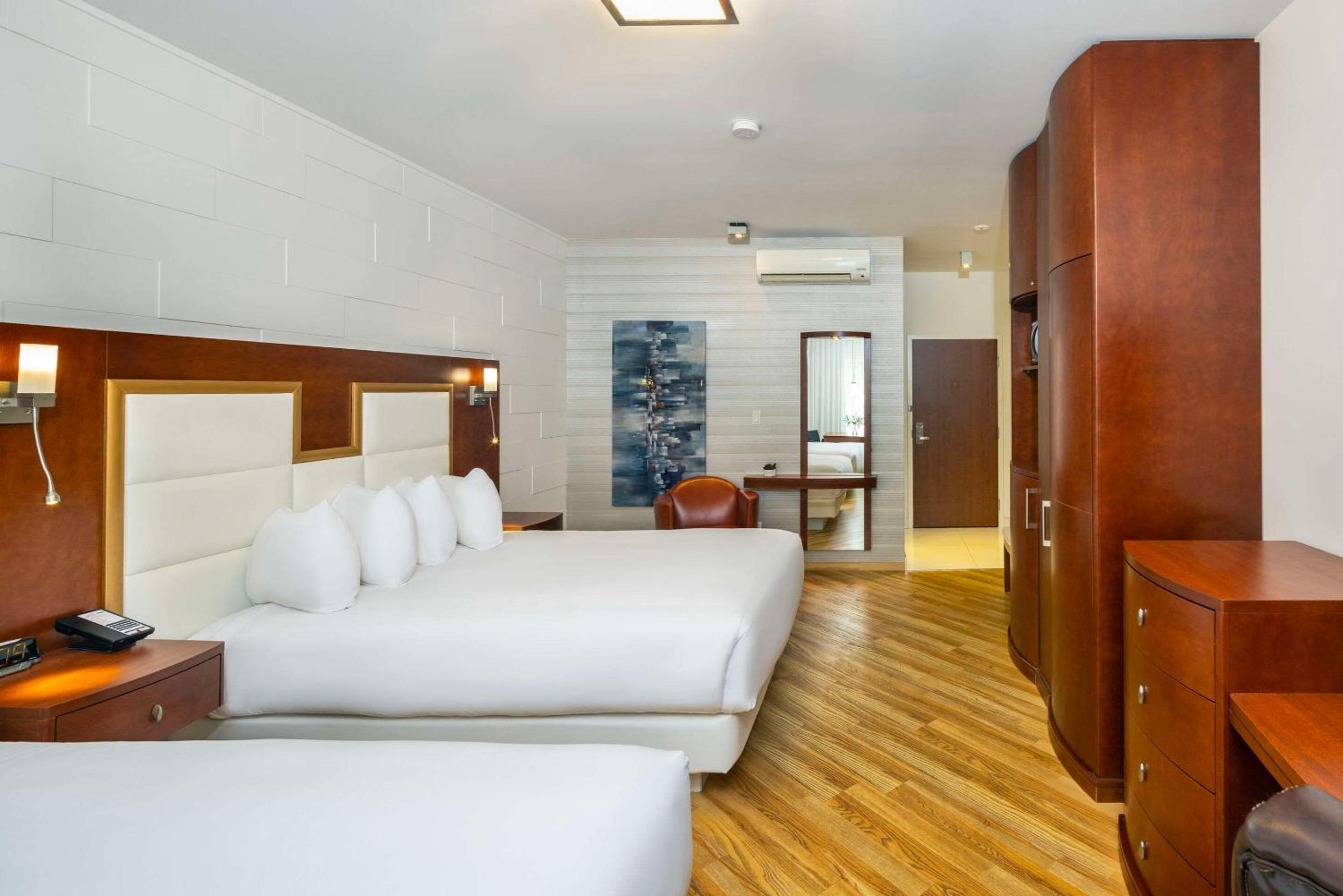 Trois-rivieres Vacations - Les Suites de Laviolette Ascend Hotel Collection - Property Image 57