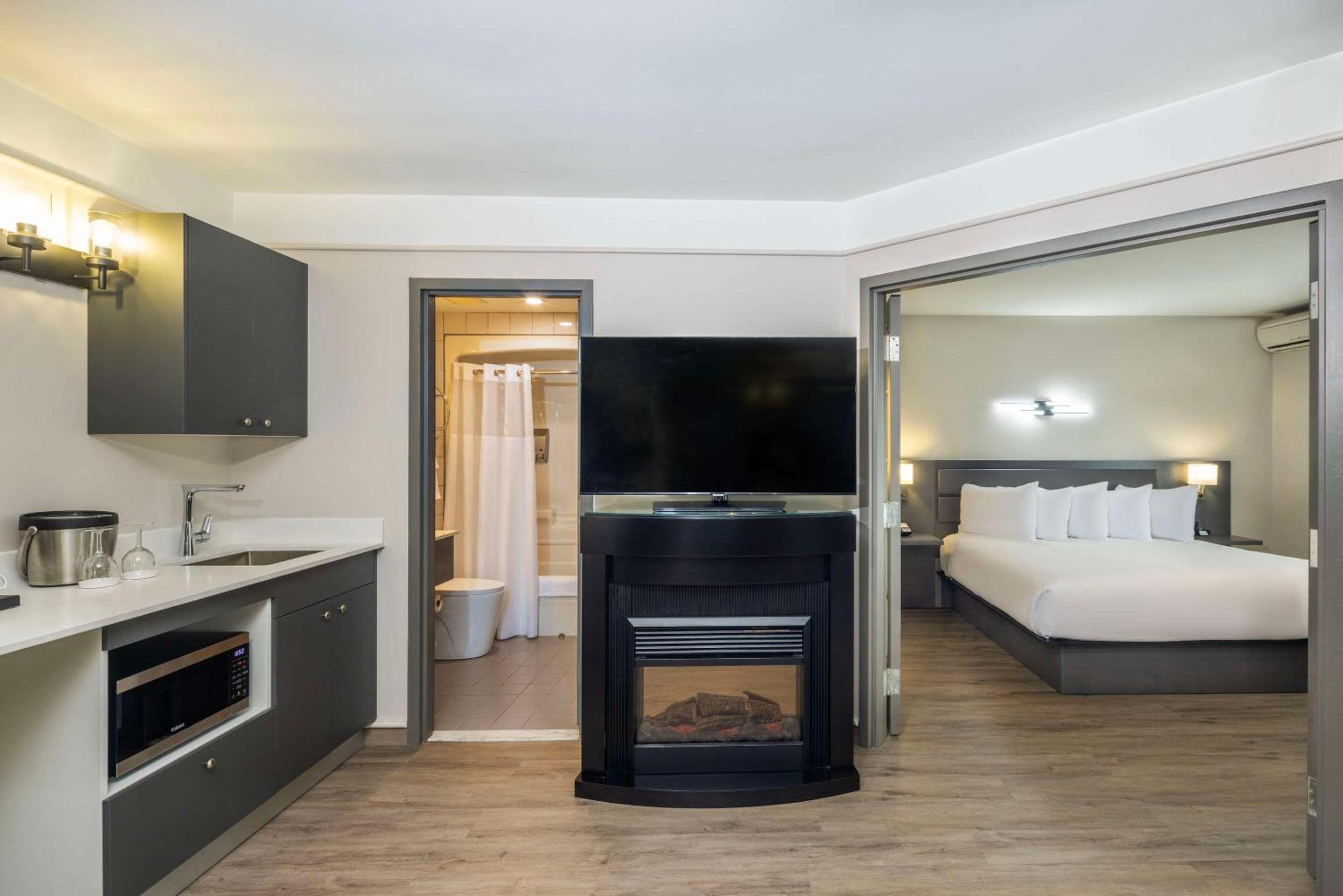 Trois-rivieres Vacations - Les Suites de Laviolette Ascend Hotel Collection - Property Image 67