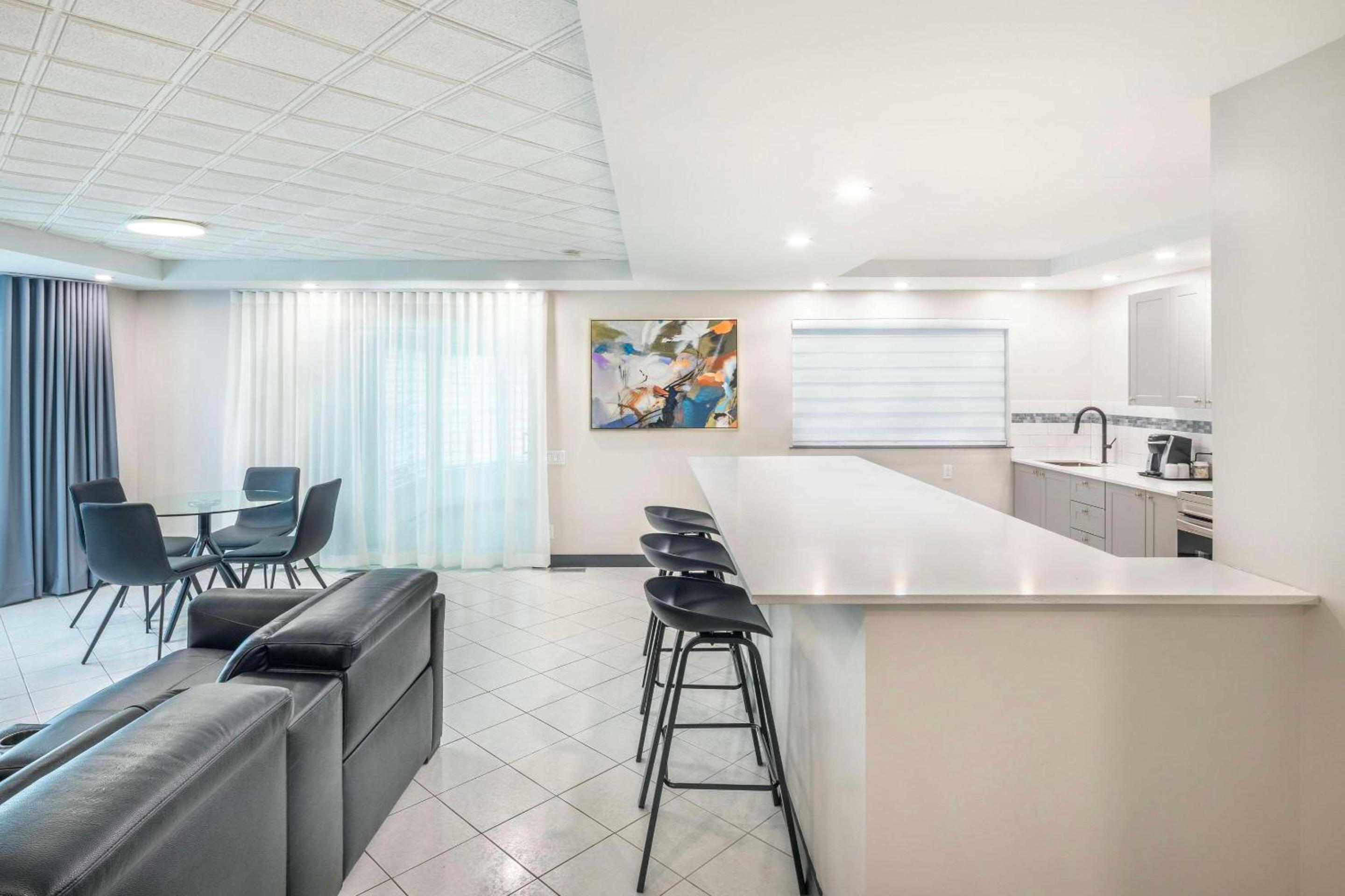 Trois-rivieres Vacations - Les Suites de Laviolette Ascend Hotel Collection - Property Image 69