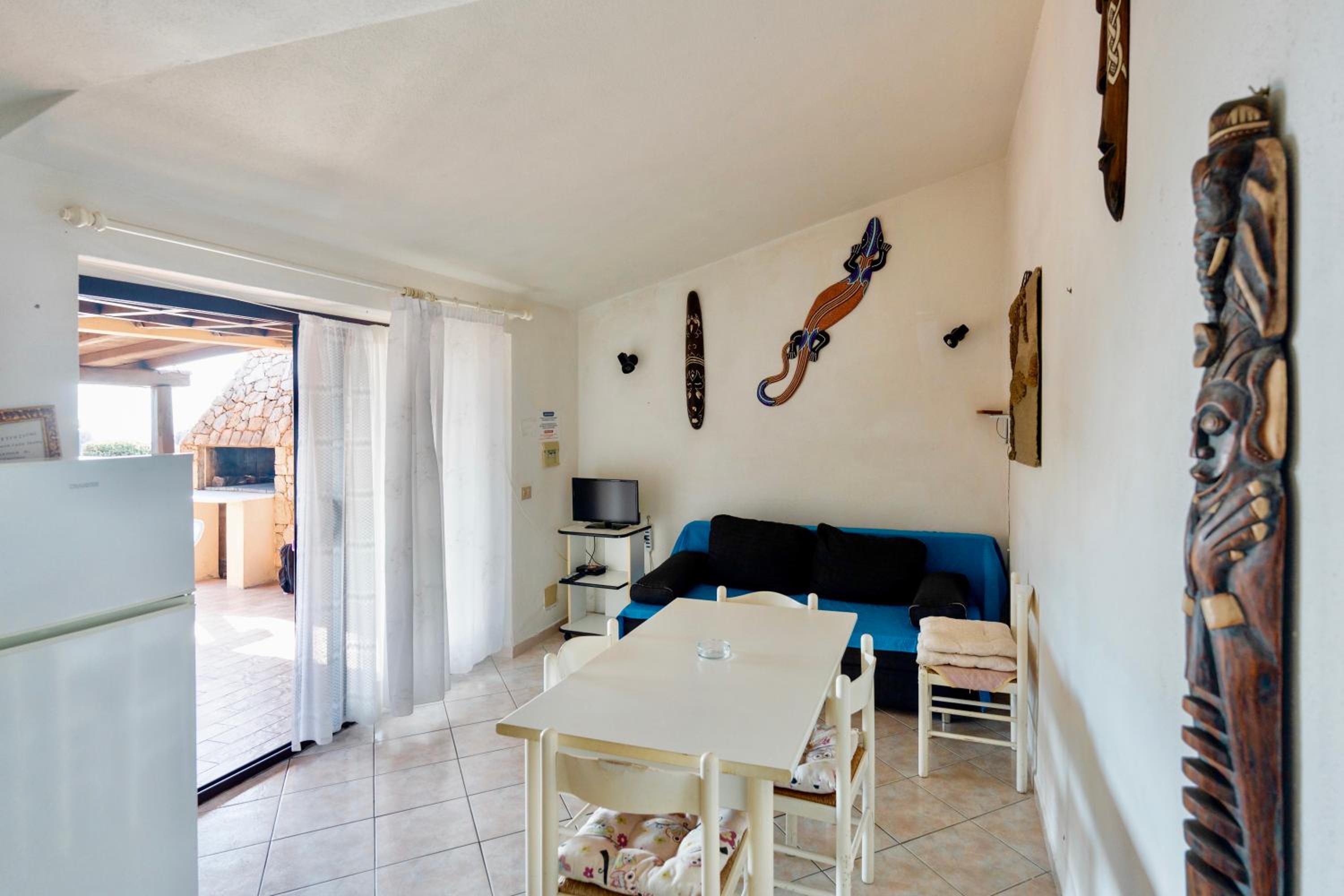 Residence with swimming-pool in Costa Paradiso, apartments 6 beds with private outdoor area