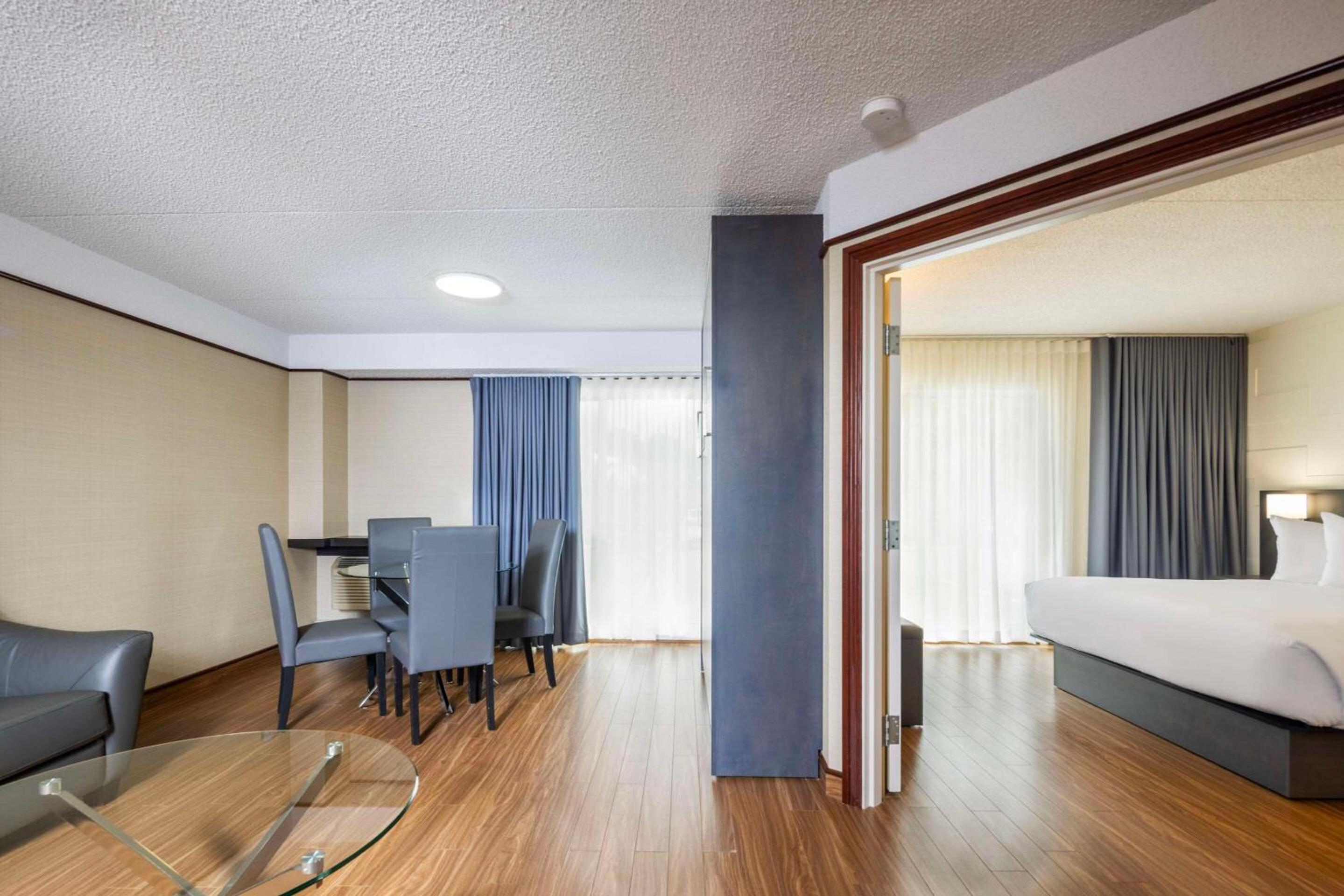 Trois-rivieres Vacations - Les Suites de Laviolette Ascend Hotel Collection - Property Image 19