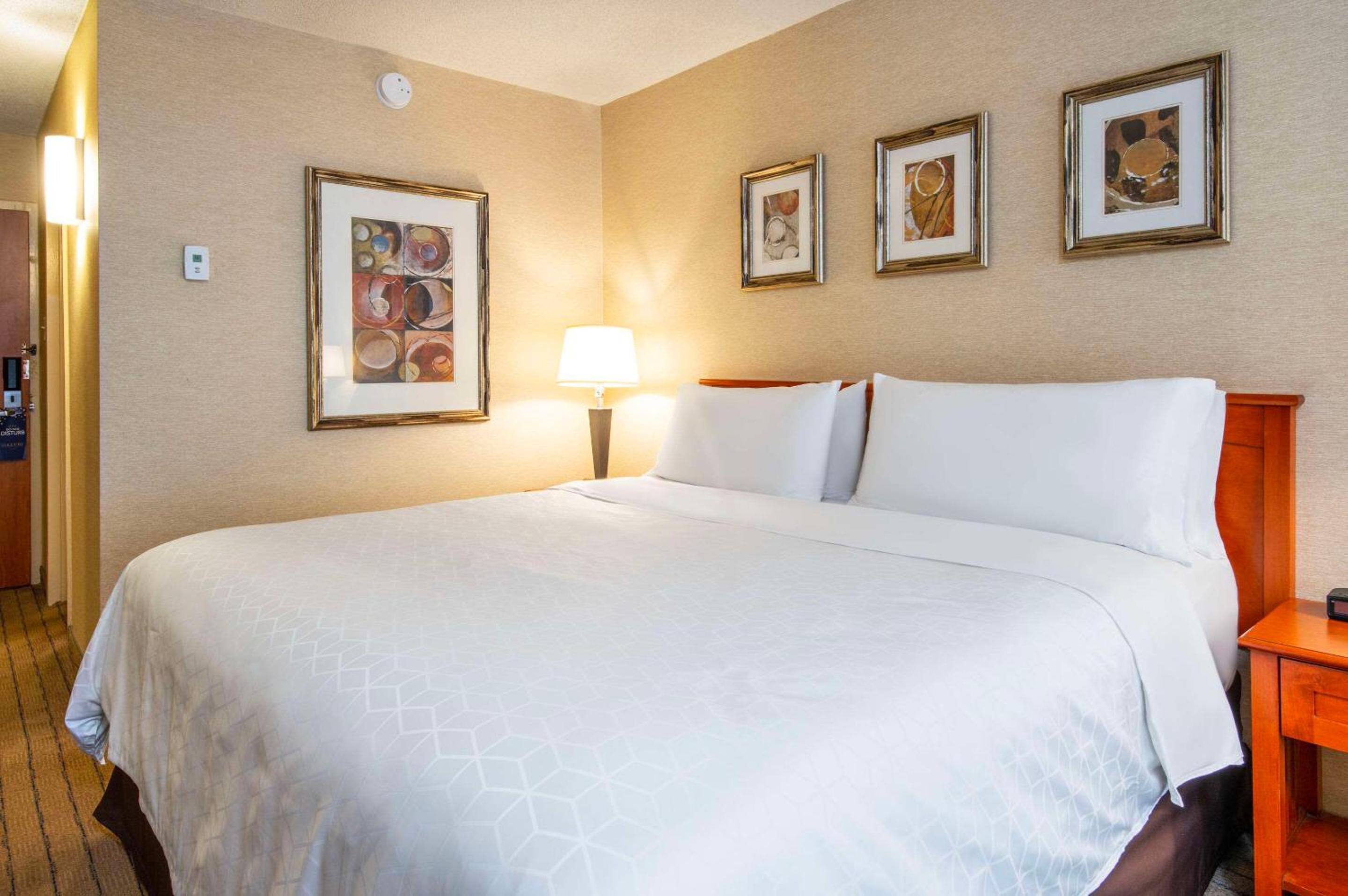 Barrie Vacations - Allure Hotel  Conference Centre, Ascend Hotel Collection - Property Image 38