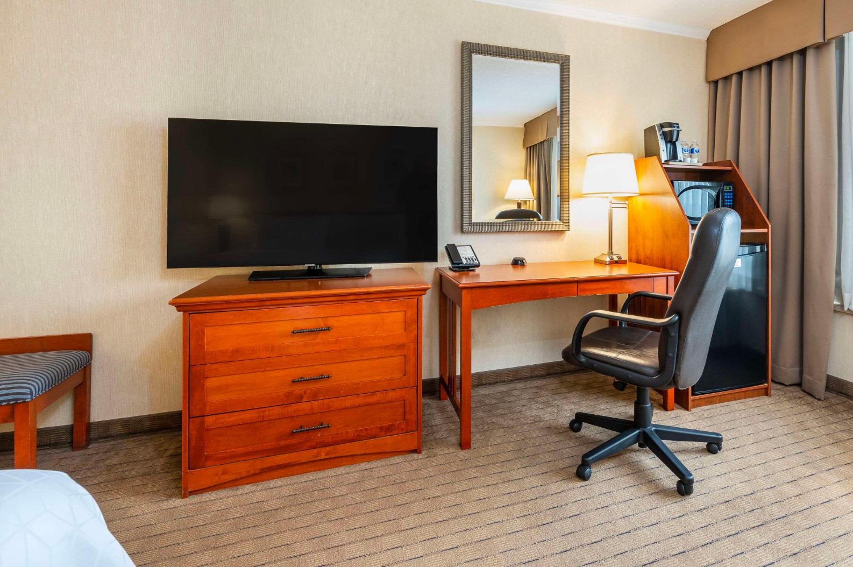 Barrie Vacations - Allure Hotel  Conference Centre, Ascend Hotel Collection - Property Image 48