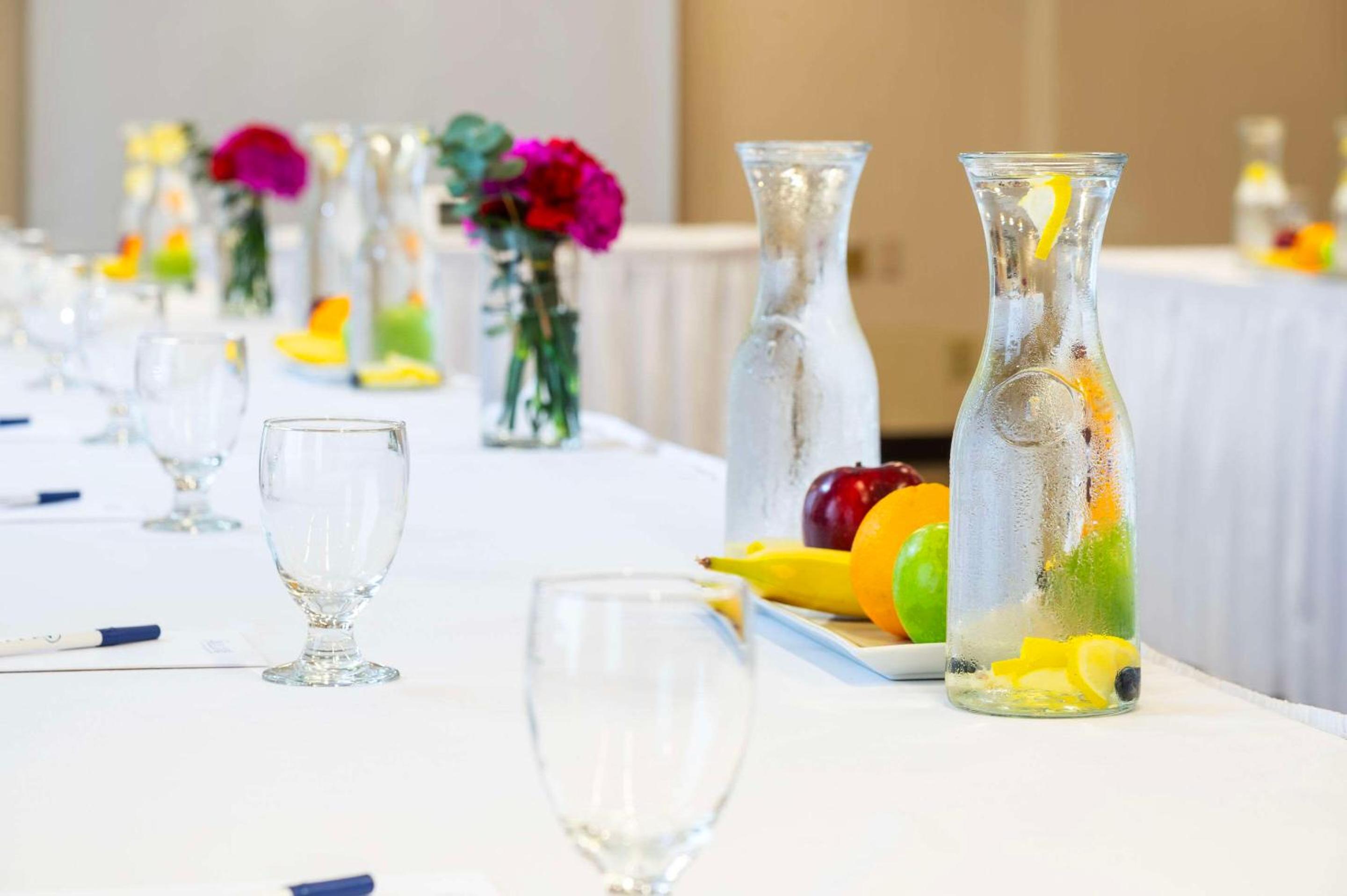 Barrie Vacations - Allure Hotel  Conference Centre, Ascend Hotel Collection - Property Image 7