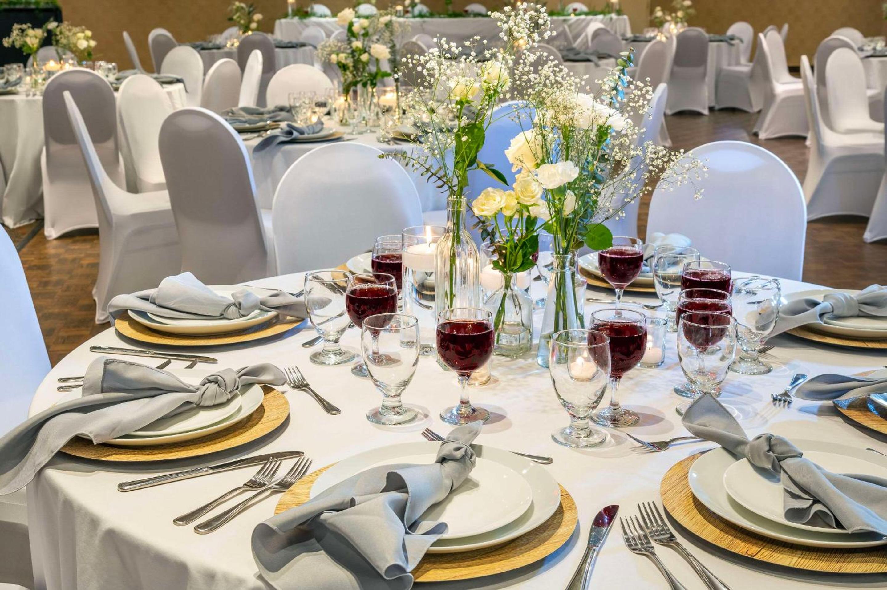 Barrie Vacations - Allure Hotel  Conference Centre, Ascend Hotel Collection - Property Image 11