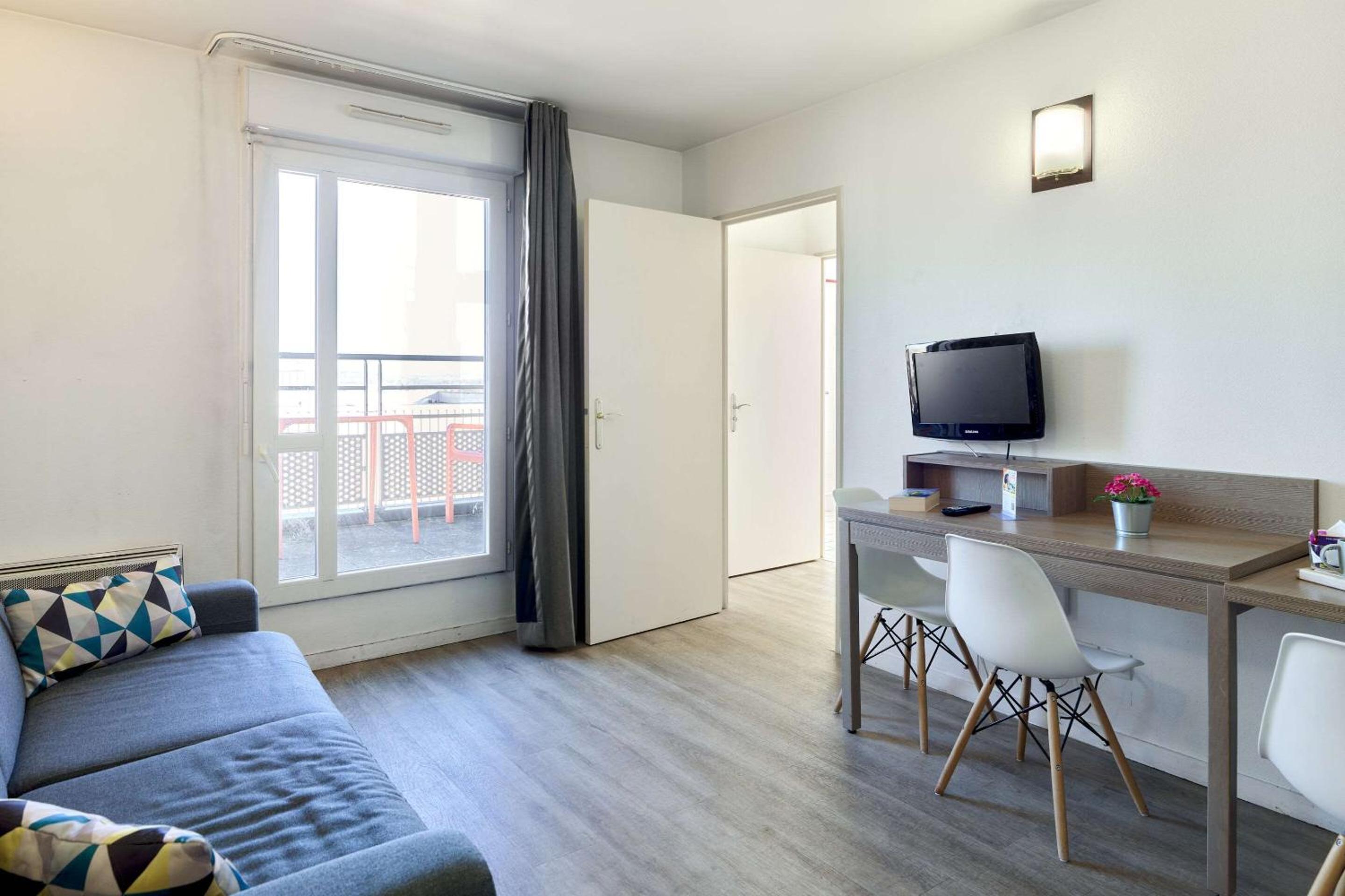 Comfort Aparthotel Versailles, St Cyr l'Ecole, photo 41