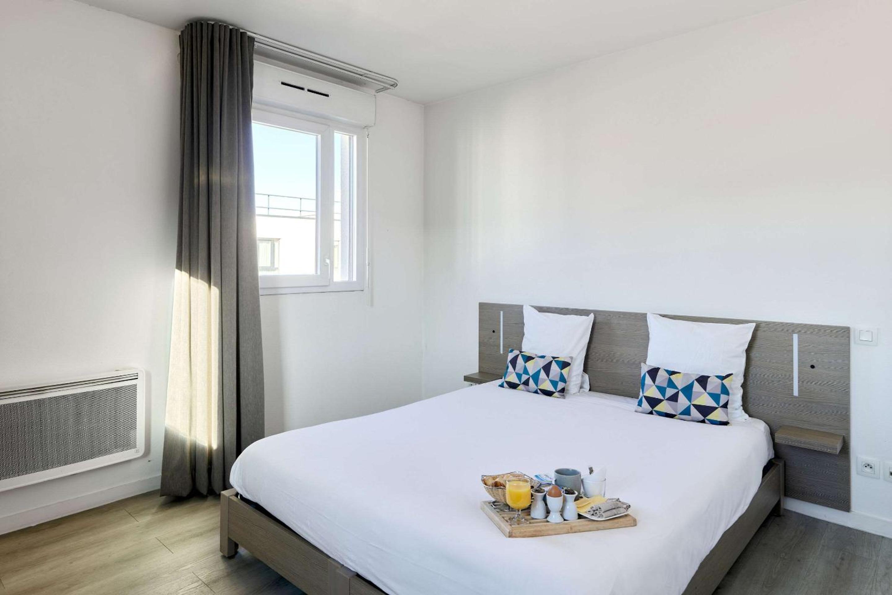 Comfort Aparthotel Versailles, St Cyr l'Ecole, photo 45