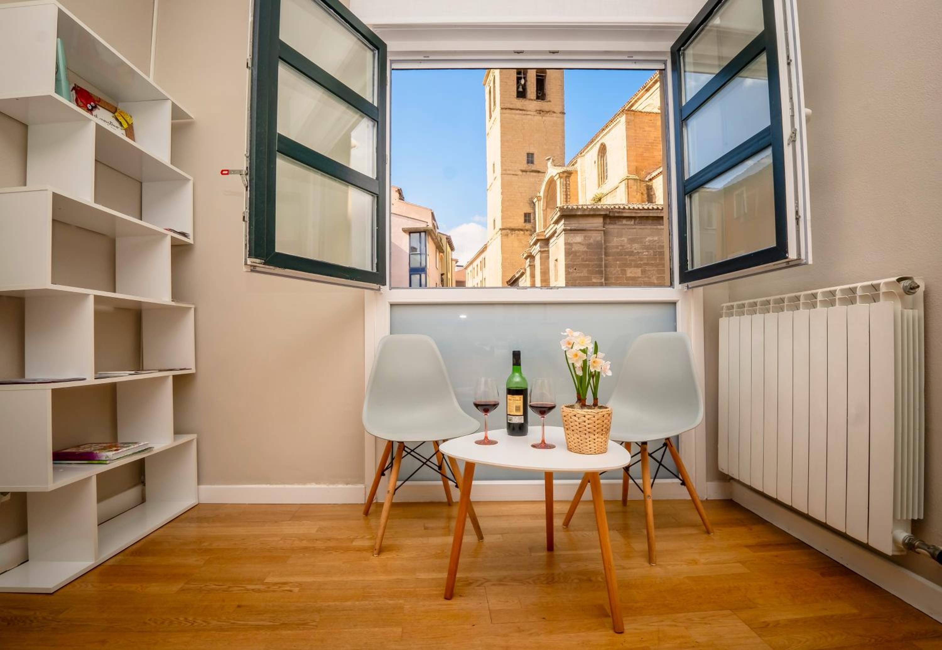 Santiago Tower Aire Ac casco antiguo By Apartamentos Logrono