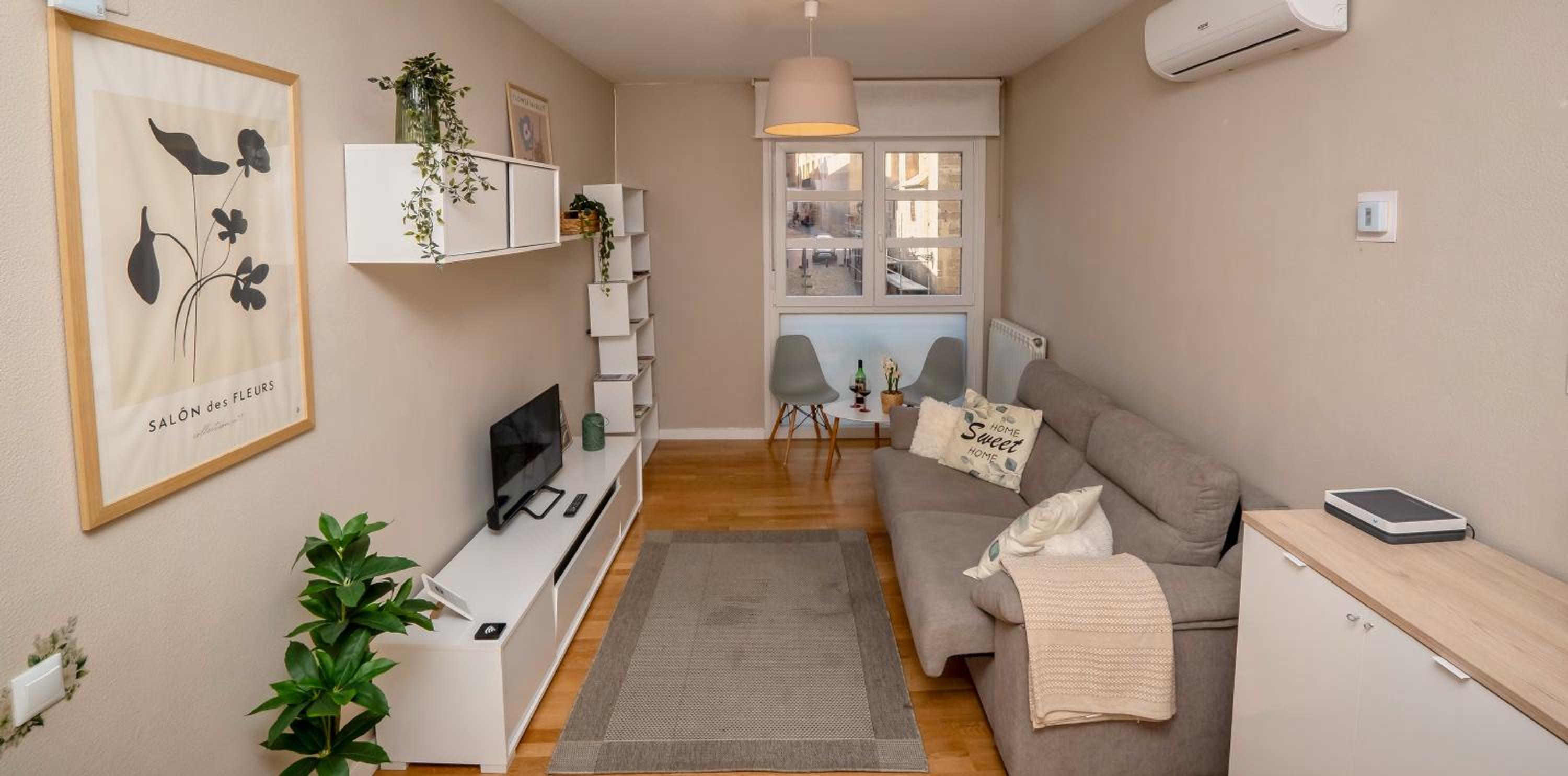 Santiago Tower Aire Ac casco antiguo By Apartamentos Logrono