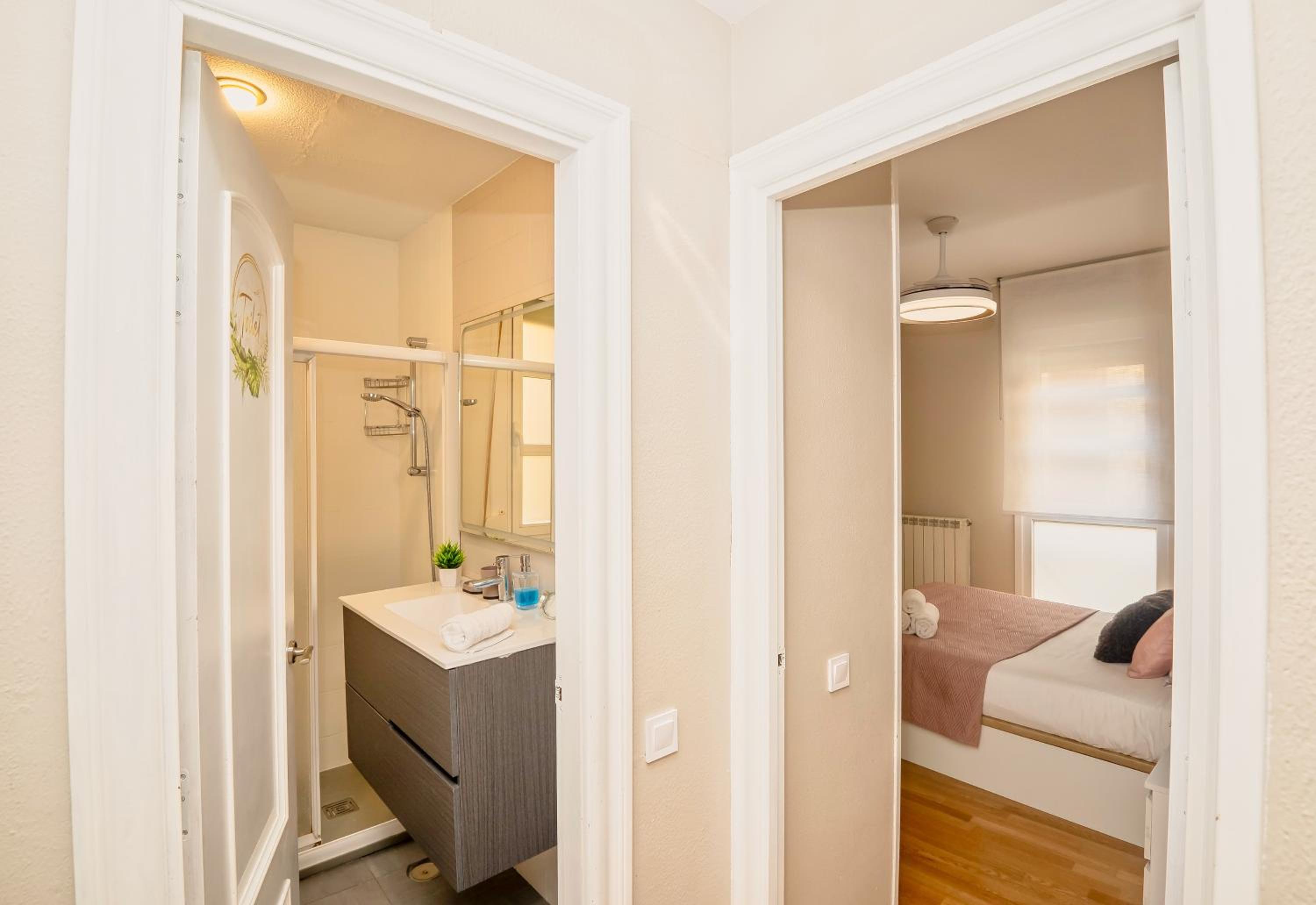 Santiago Tower Aire Ac casco antiguo By Apartamentos Logrono