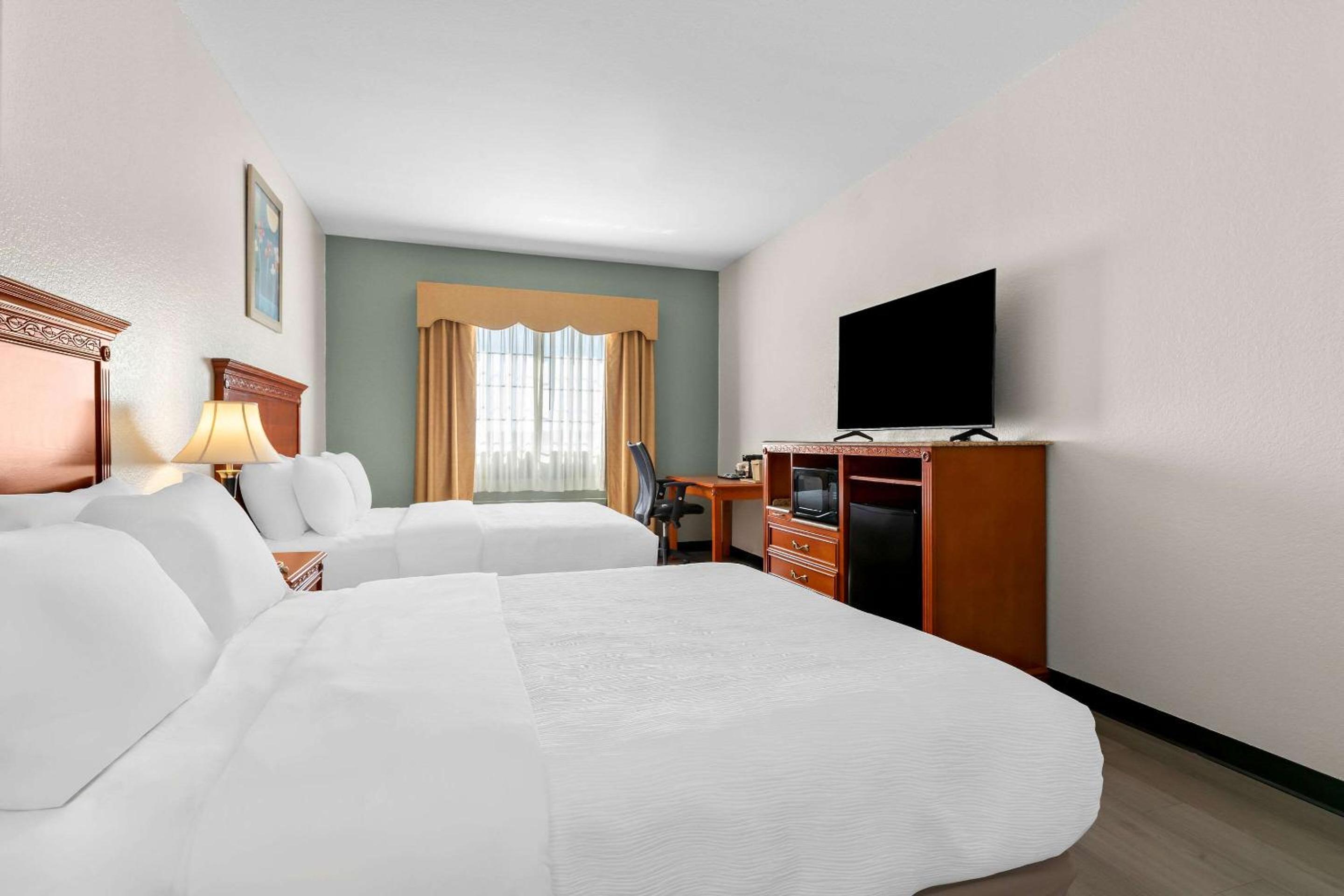 Quality Inn & Suites McAlester on Hwy 69