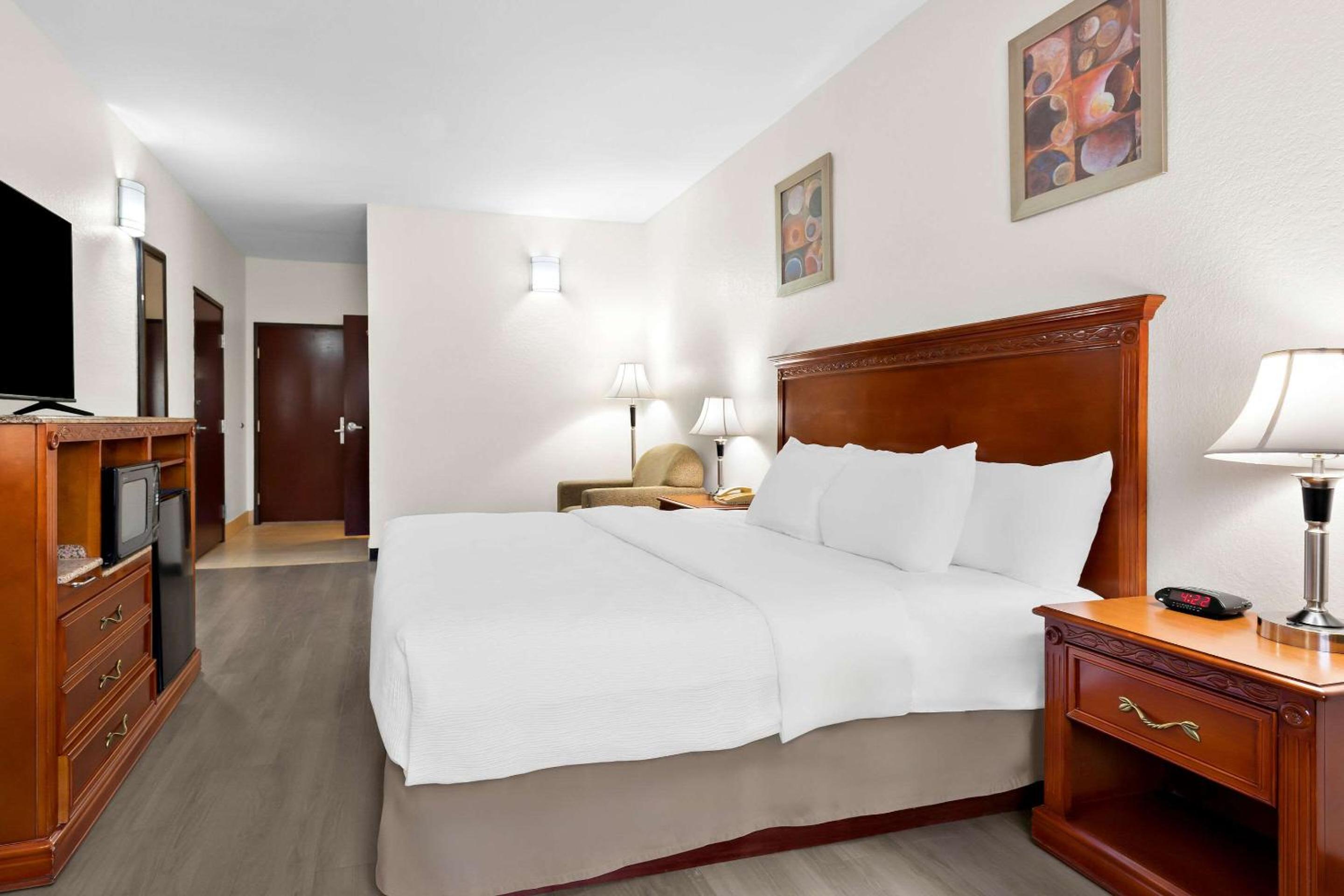 Quality Inn & Suites McAlester on Hwy 69