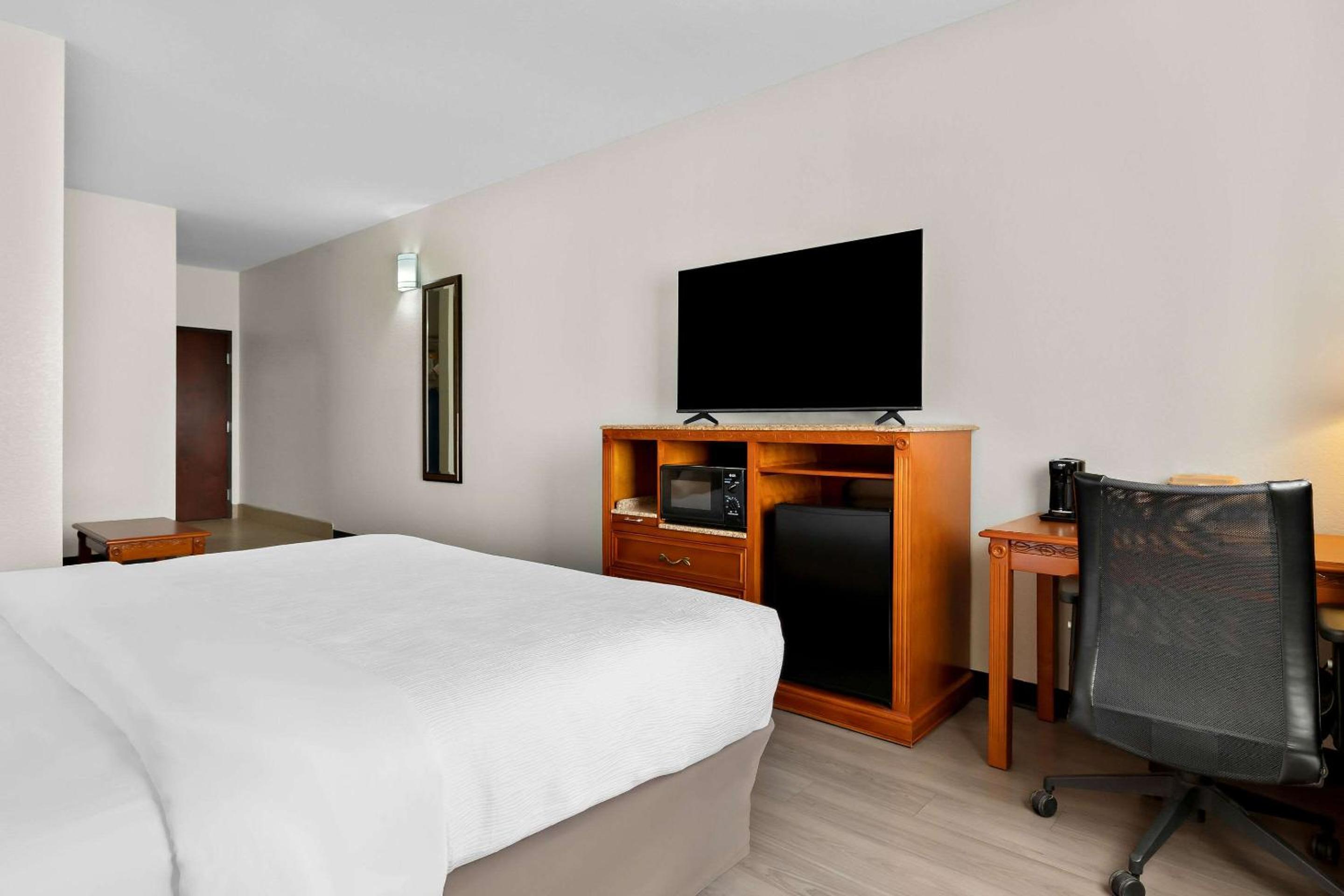 Quality Inn & Suites McAlester on Hwy 69