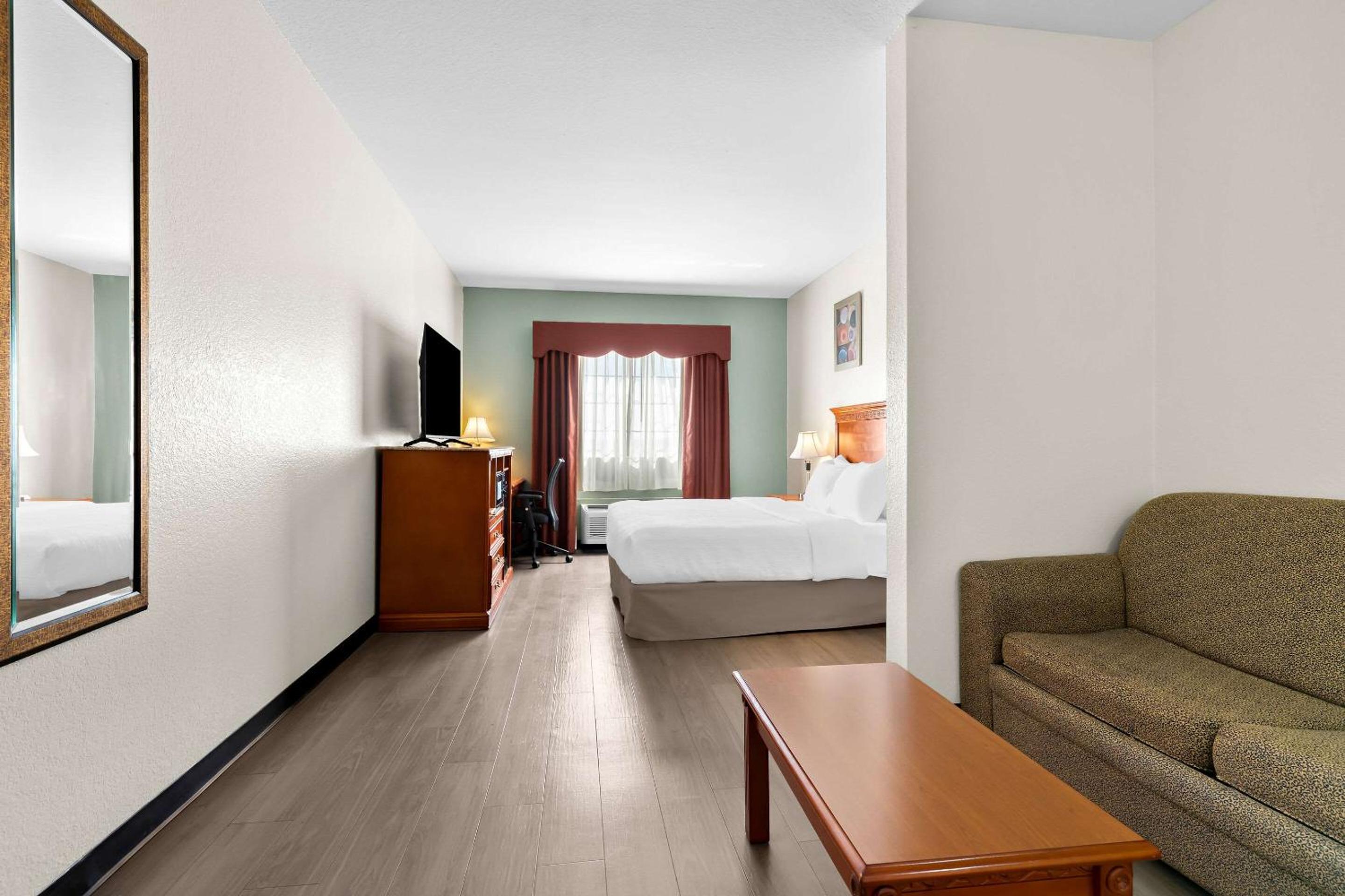 Quality Inn & Suites McAlester on Hwy 69