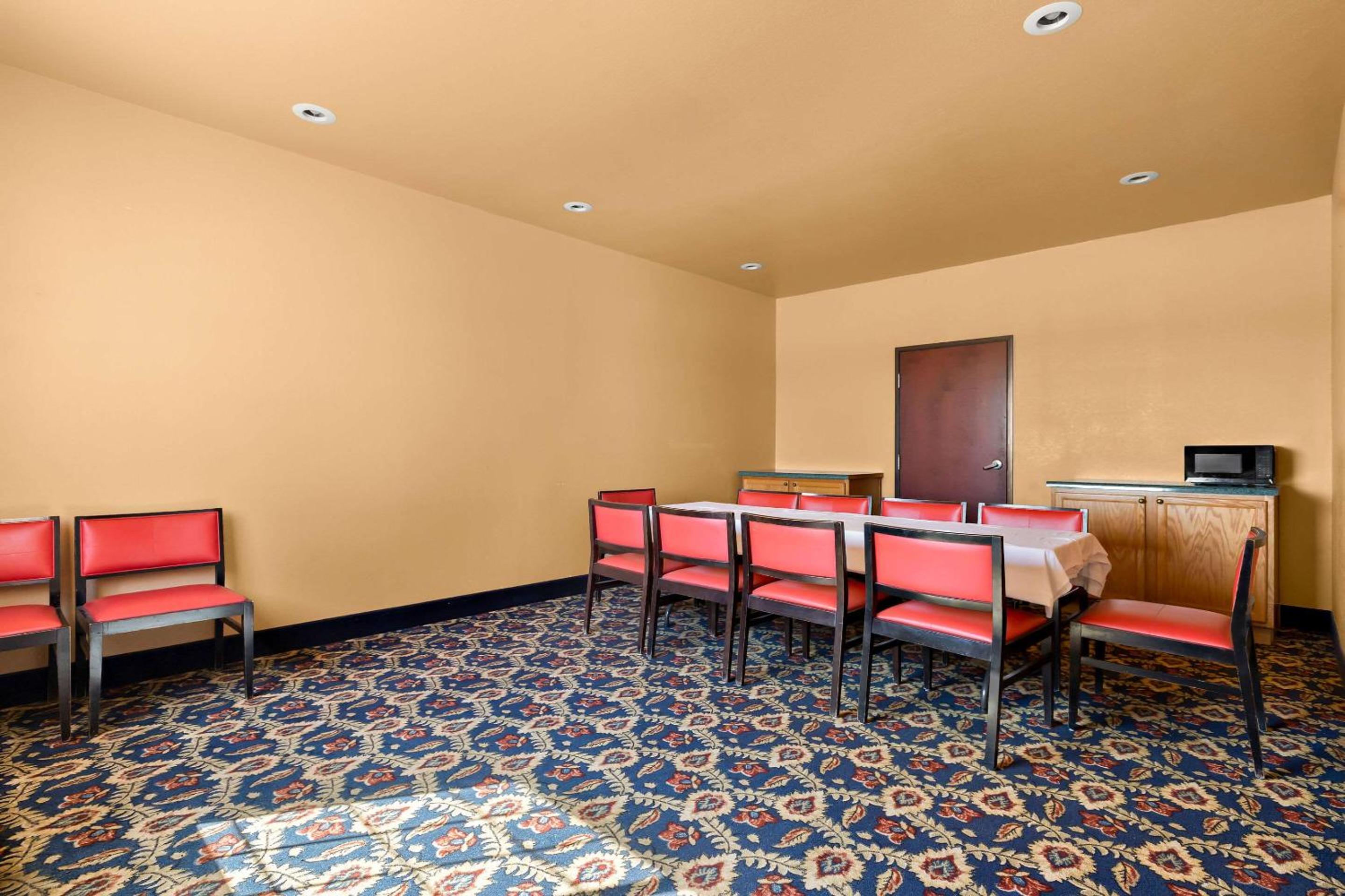 Quality Inn & Suites McAlester on Hwy 69