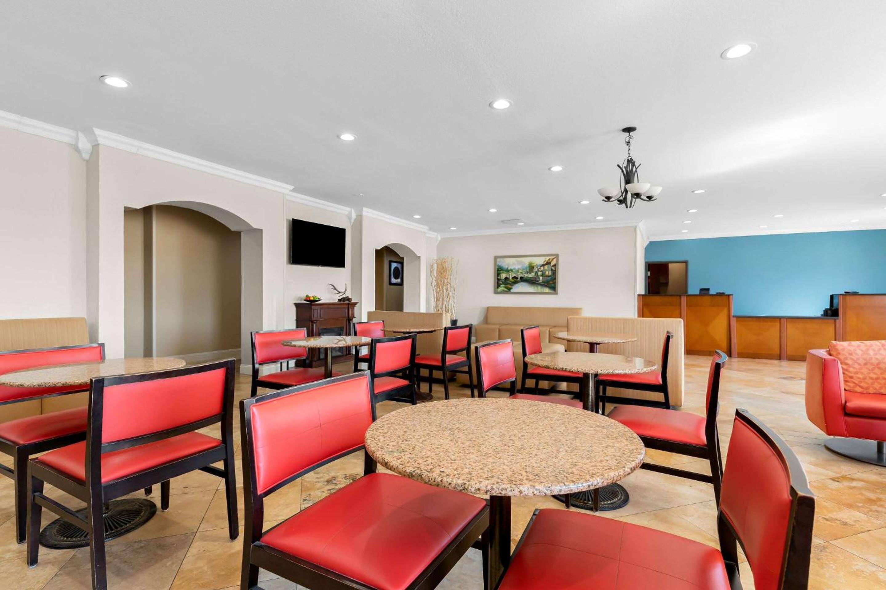 Quality Inn & Suites McAlester on Hwy 69