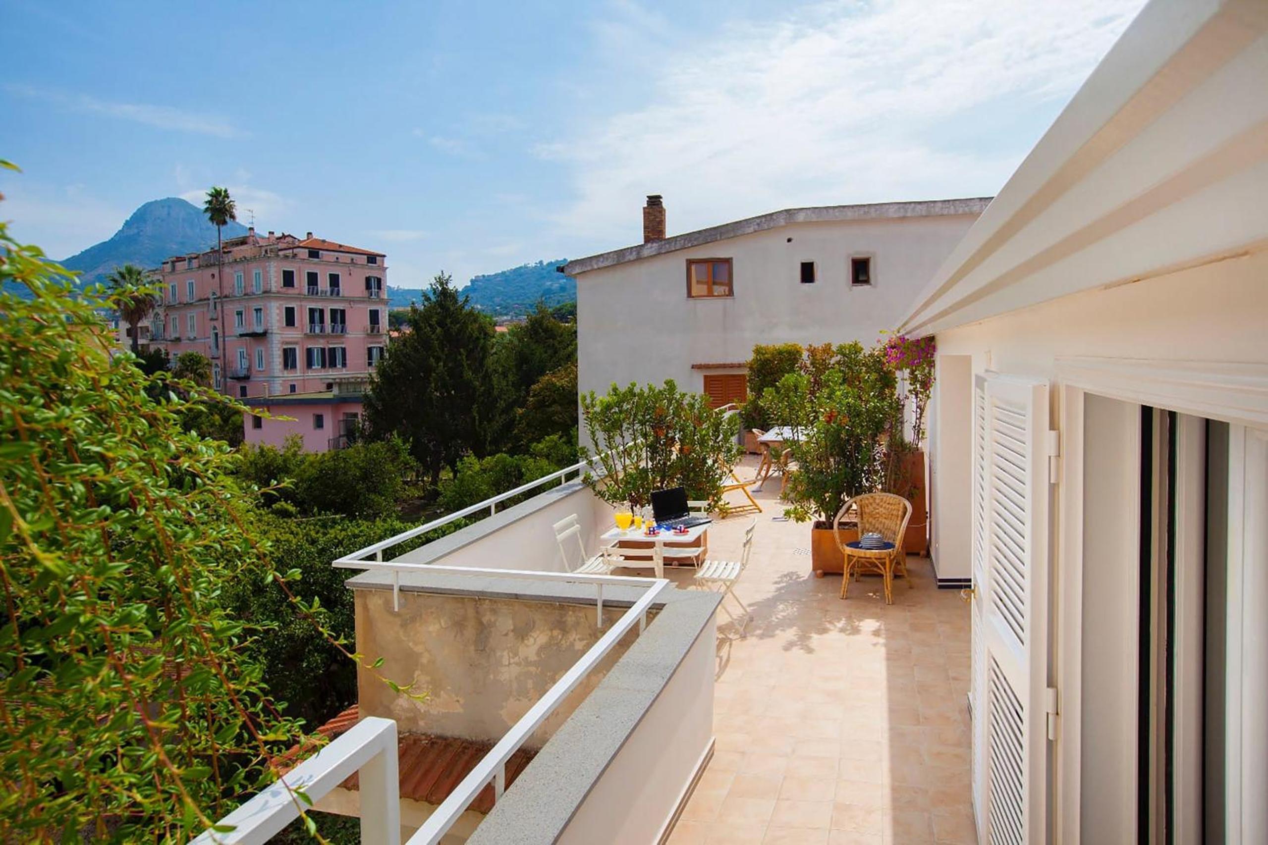 AMORE RENTALS - Casa Iommella photo 3