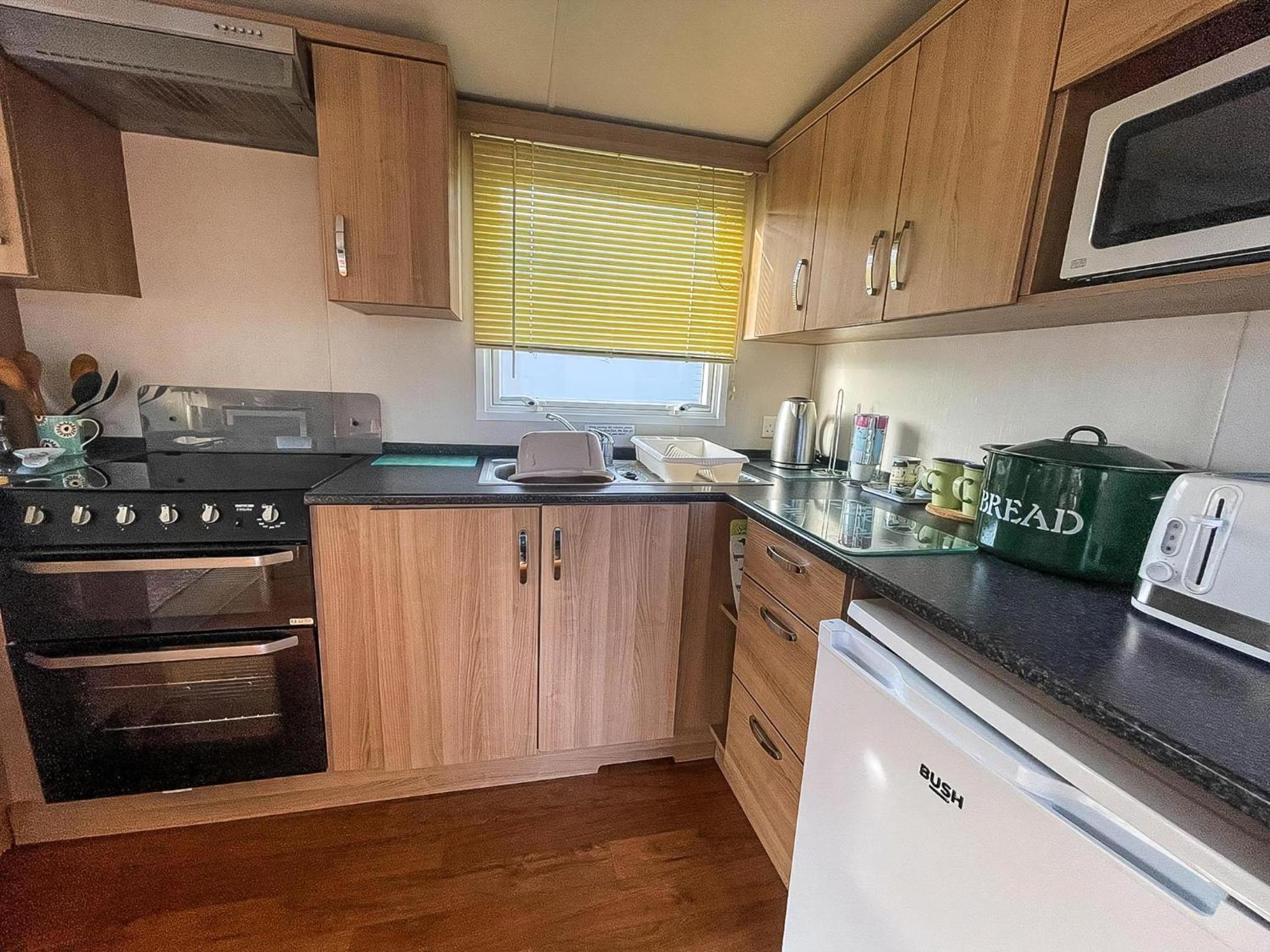 Superb 8 Berth Caravan At Caldecott Hall Country Park, Norfolk Ref 91055C view 2