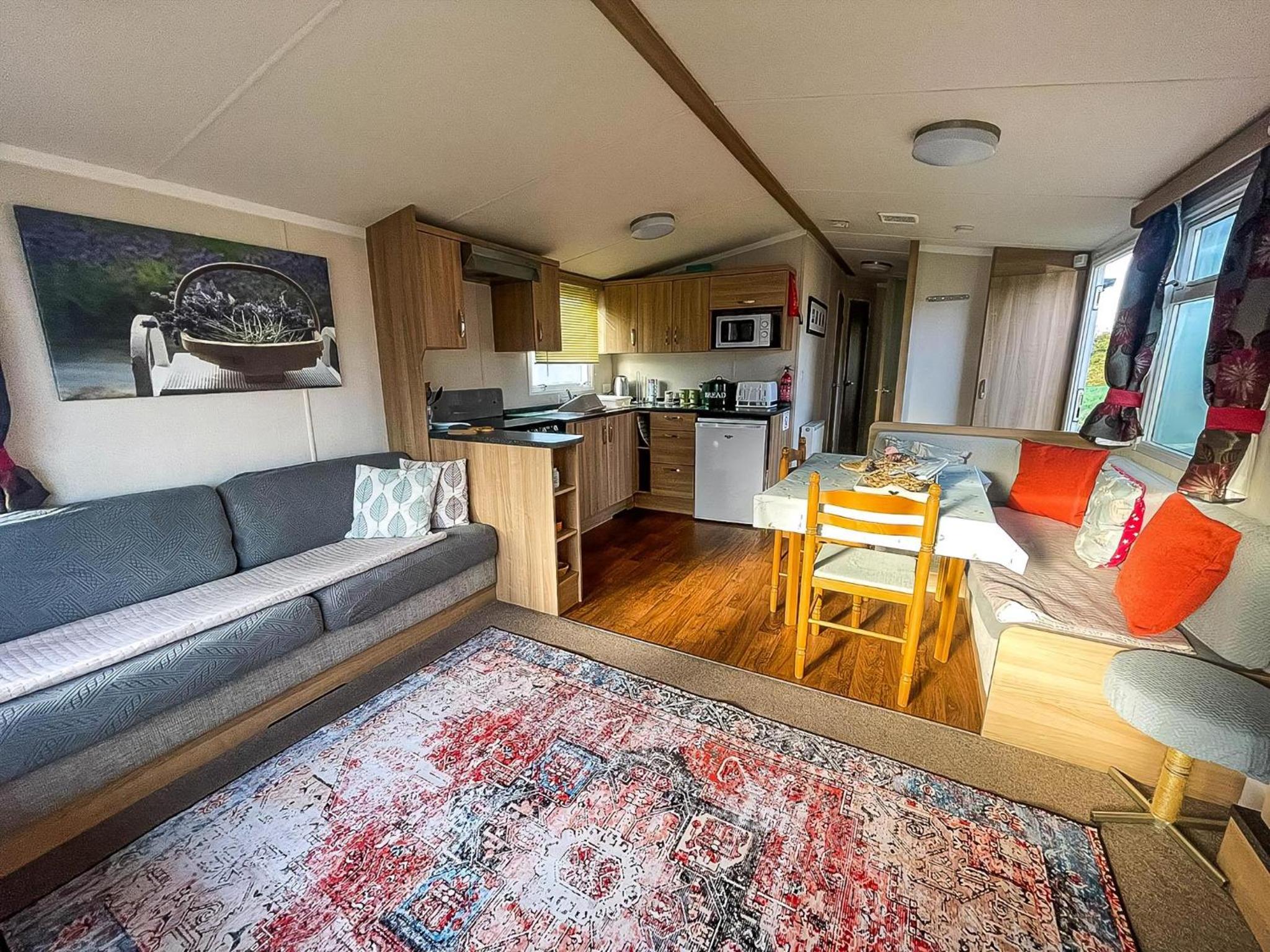 Superb 8 Berth Caravan At Caldecott Hall Country Park, Norfolk Ref 91055C view 5
