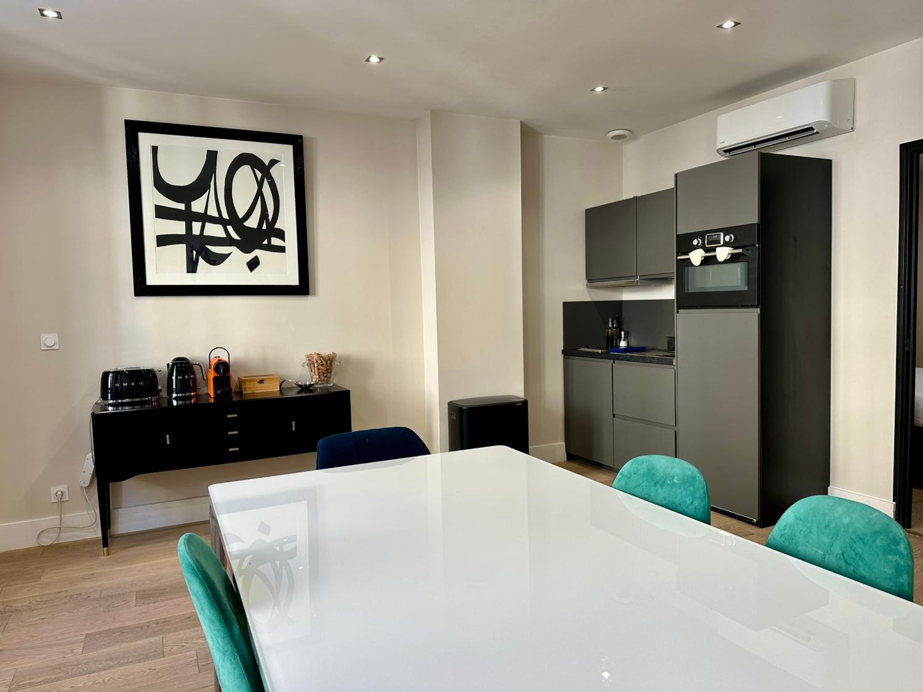 Appartements Emile Fourcand -Your Bordeaux Home - Image 2