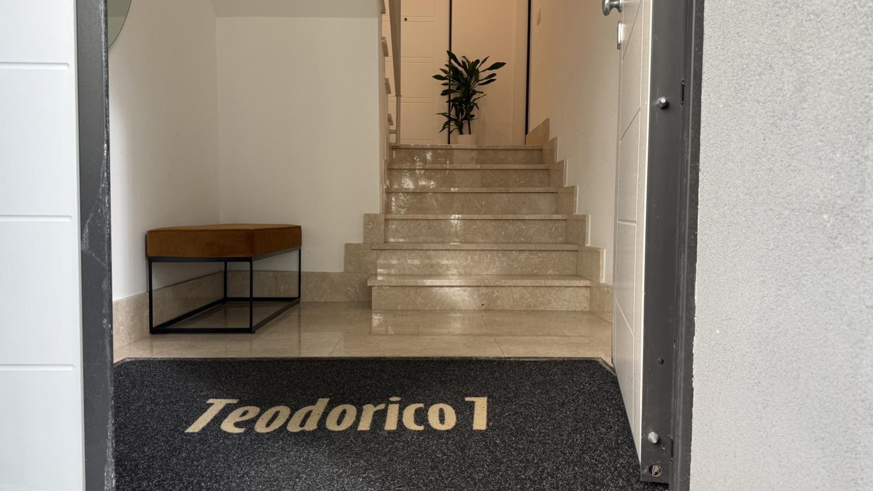 Teodorico Apartments - Quiet Garden View Apartment with Parking