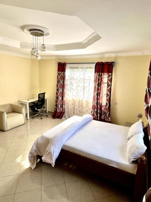 Burka Serene Home view 4
