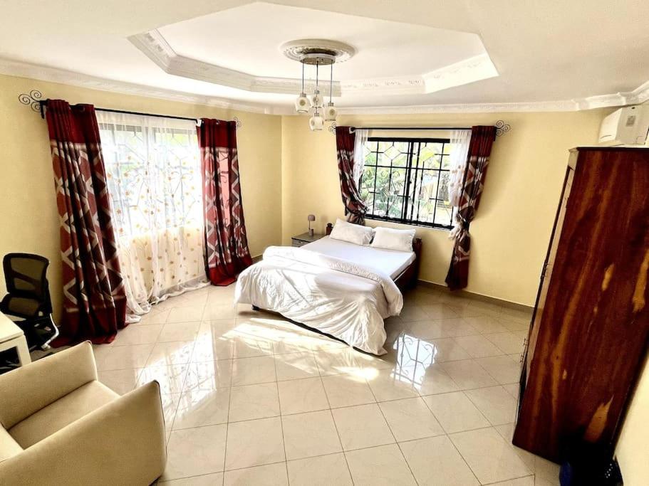 Burka Serene Home view 3