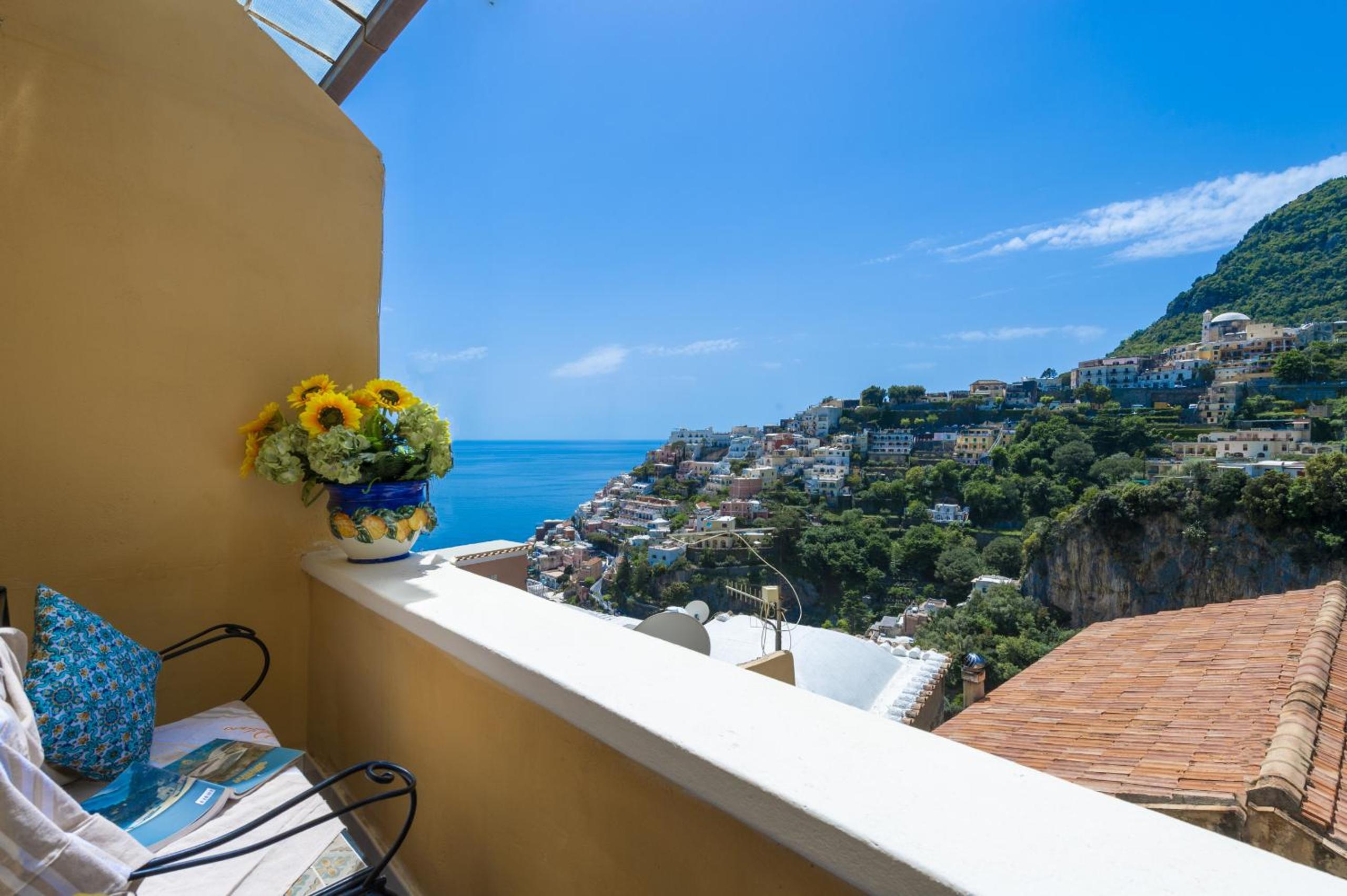 AMORE RENTALS - Residence Serena