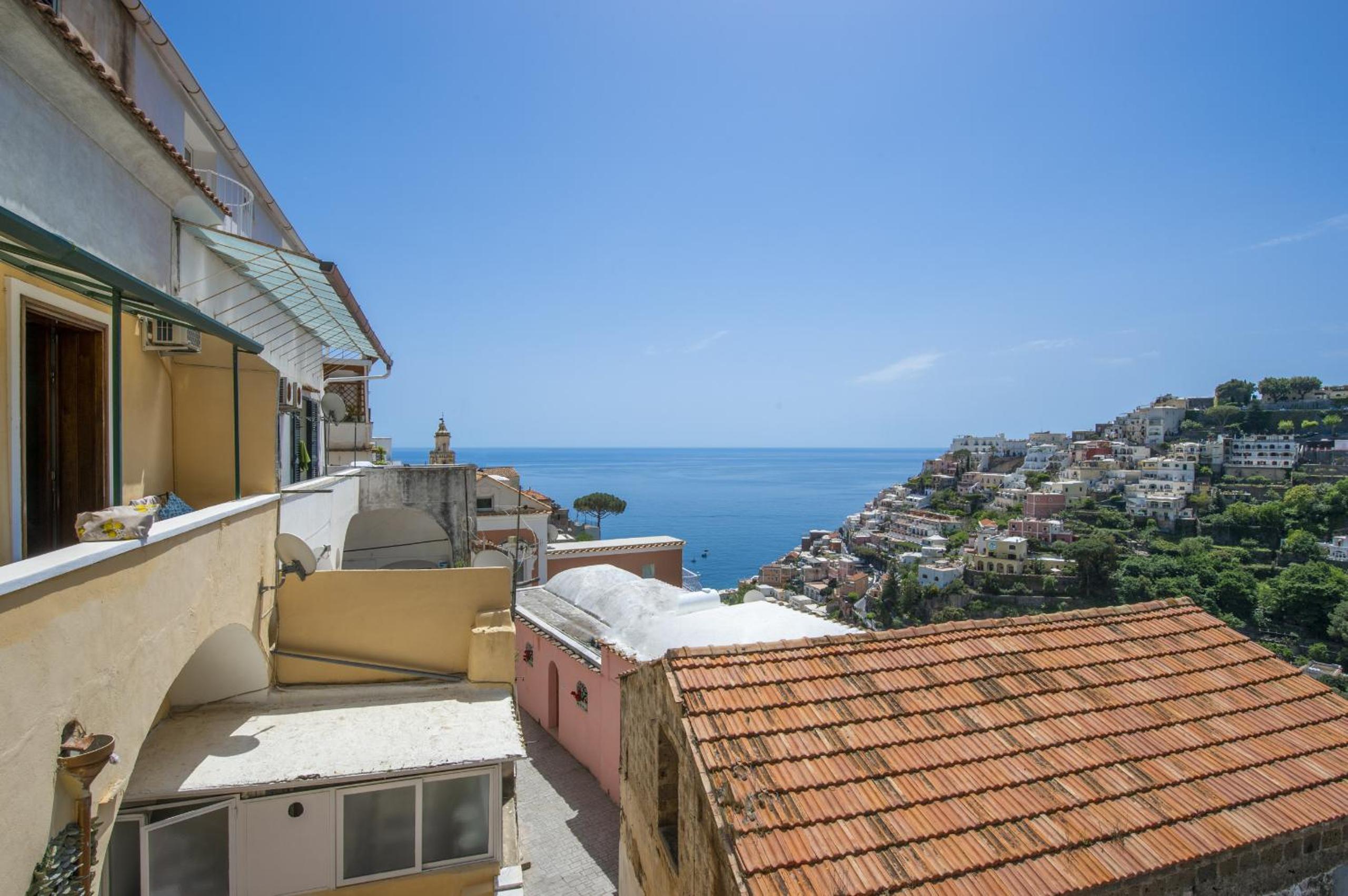 AMORE RENTALS - Residence Serena